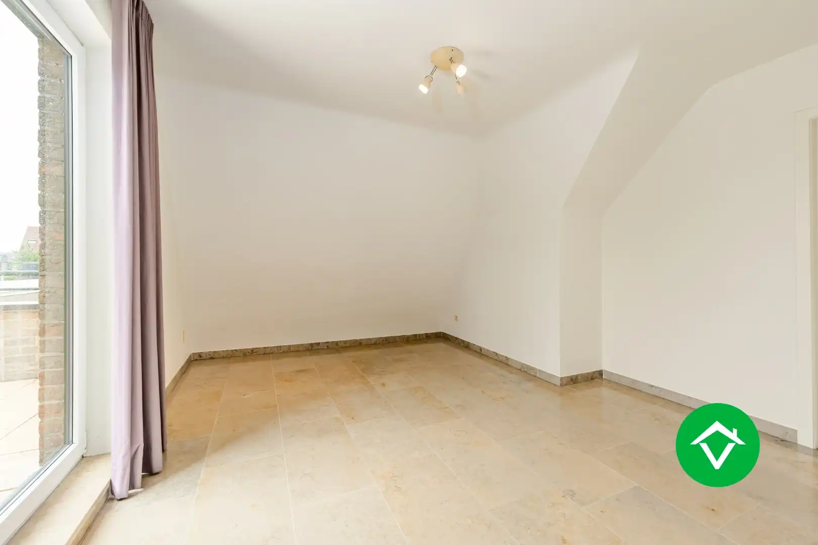 Prachtig gelegen penthouse met 3 slaapkamers en garage in centrum Torhout foto 16