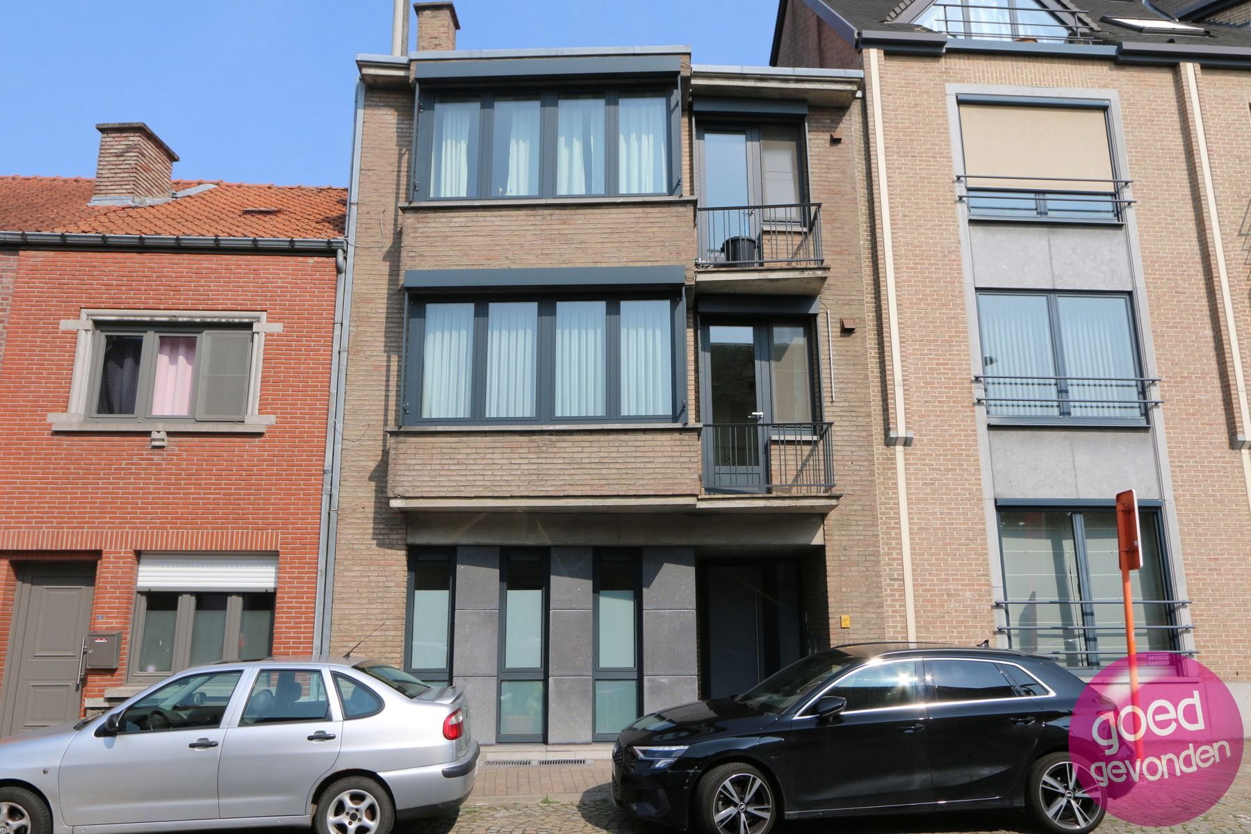 APP - 2 SLK - TERRAS - CENTRUM - ALLES OP WANDELAFSTAND foto {{pictureIndex}}