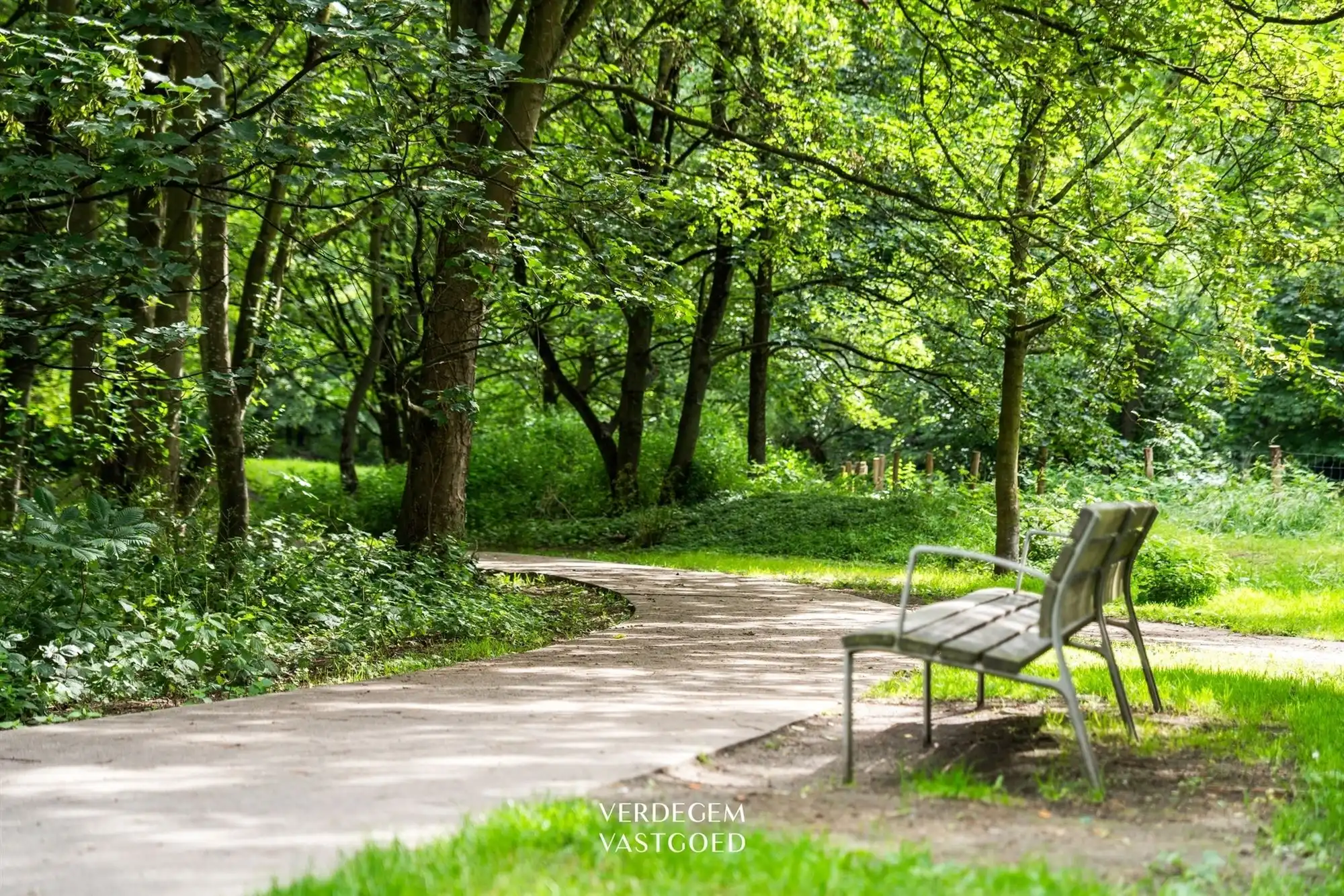 Karaktervolle stadswoning met 5 slaapkamers nabij het Groene Valleipark foto 14
