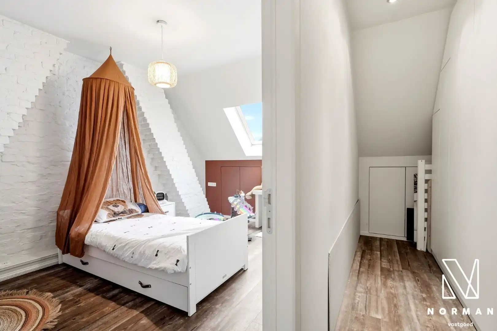 Instapklare woning met 3 slaapkamers en tuin te koop in centrum Kuurne! foto 13