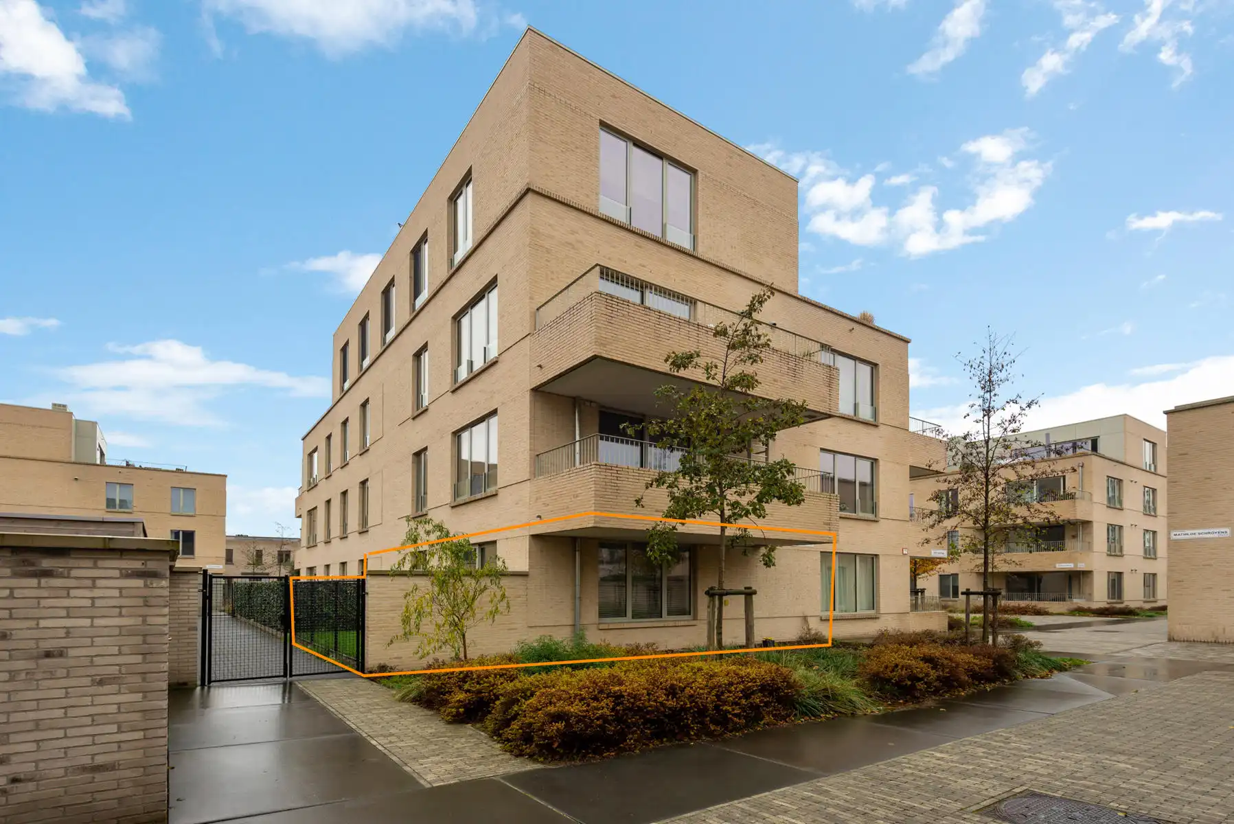 Nieuwbouw appartement met tuin en parking! foto {{pictureIndex}}