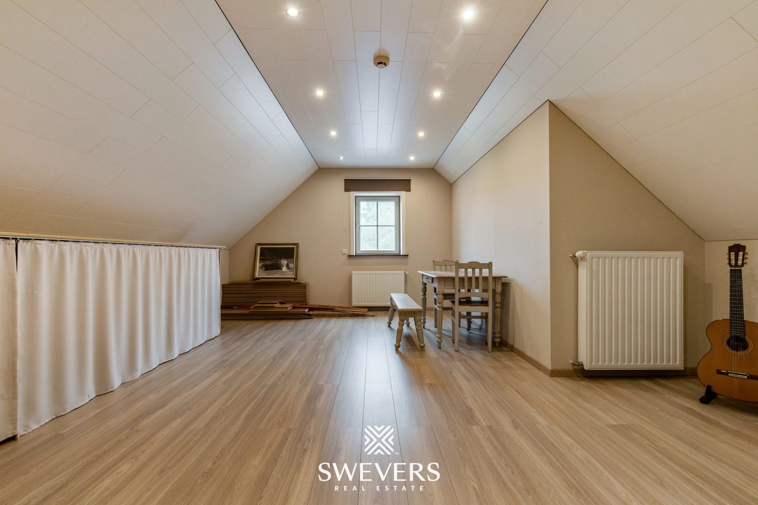 Ruime landelijke woning op 13 are 36 ca in Koersel.  foto 20