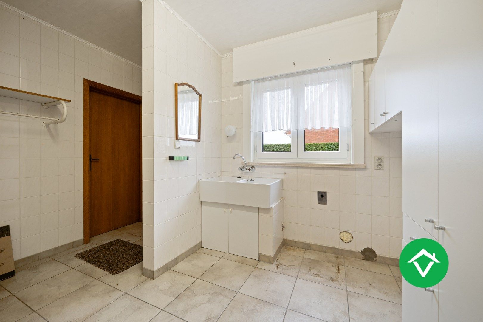 Instapklare woning met 4 slaapkamers en garage te Ichtegem  foto 8