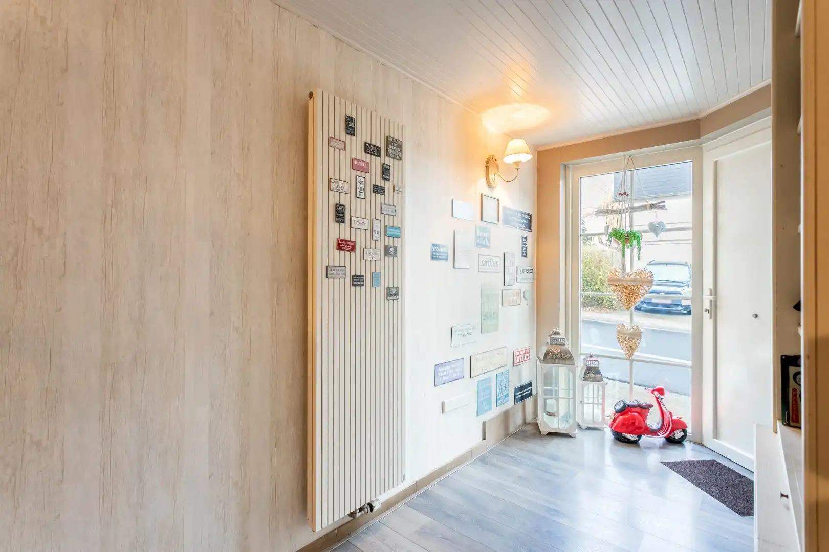 Bel-étage te koop met 3 slpks, terras en garage op +- 4,5are foto 2