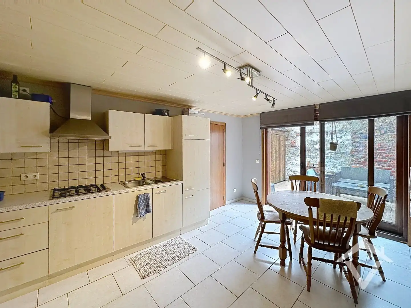 Woning in het centrum van Koekelare  foto 10