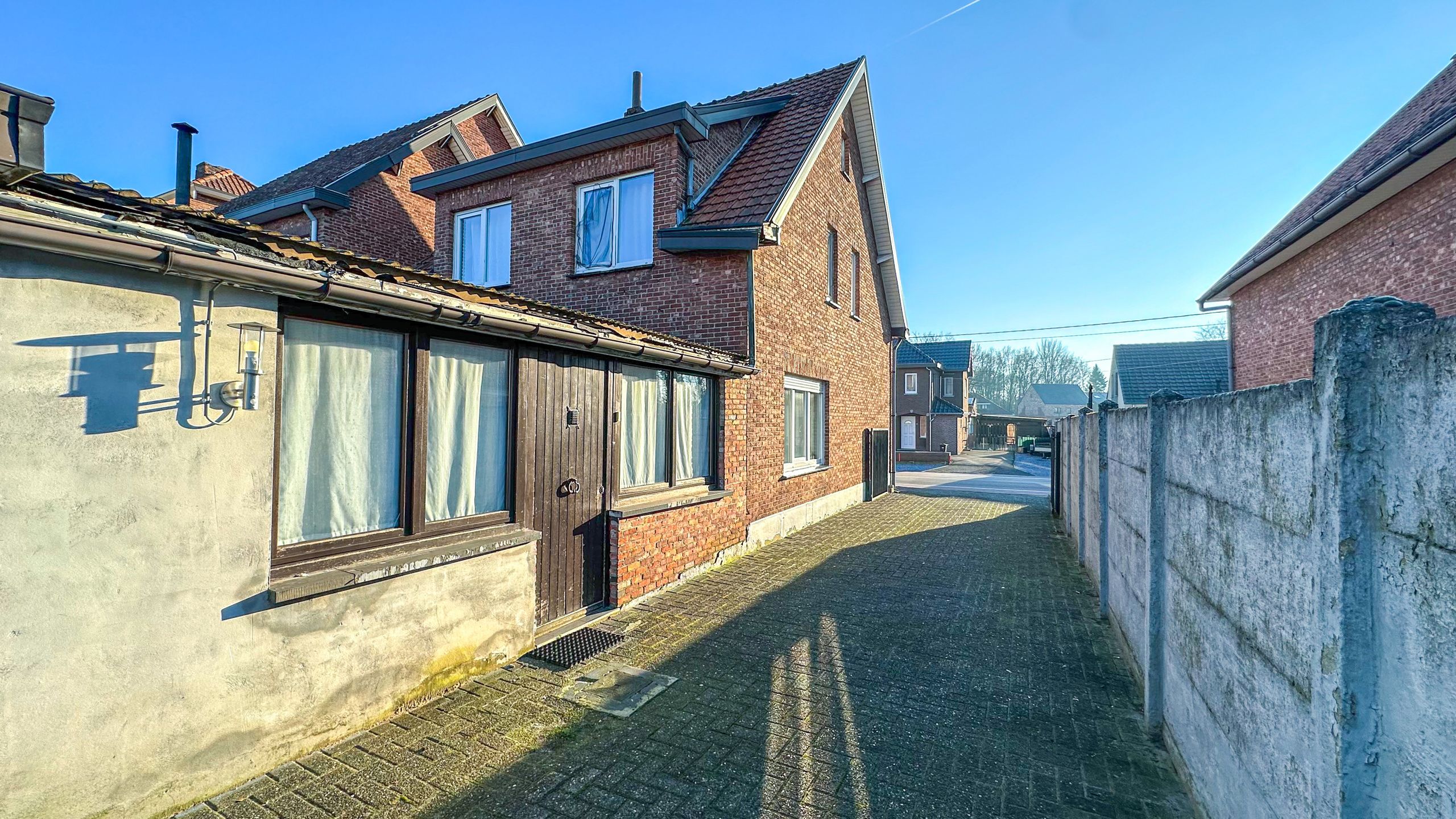 Half open gezinswoning, centraal gelegen, met 3 slaapkamers! foto 33