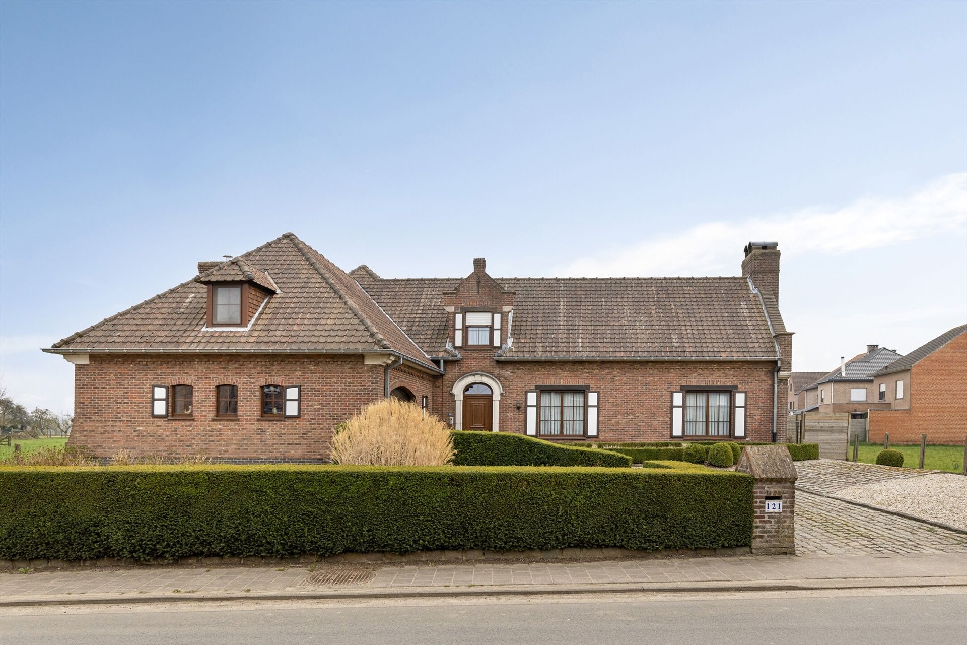 Hoofdfoto van de publicatie: Rustig gelegen landhuis met 6 kamers