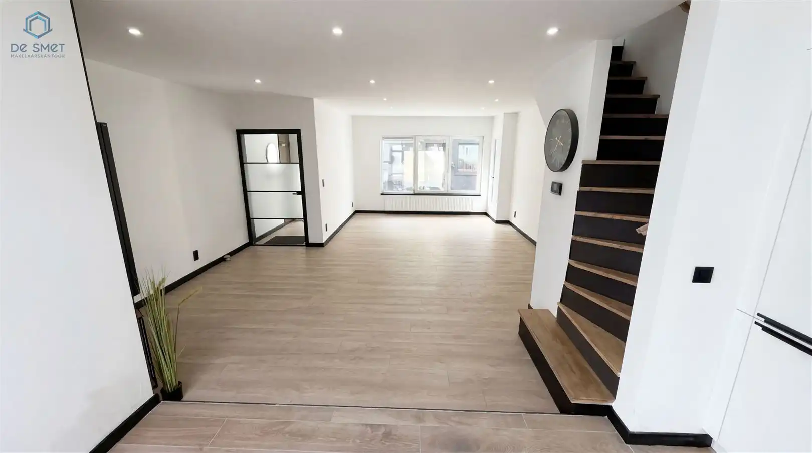 Instapklare, volledig gerenoveerde woning met 3 slaapkamers en 2 terrassen in Geraardsbergen foto 3