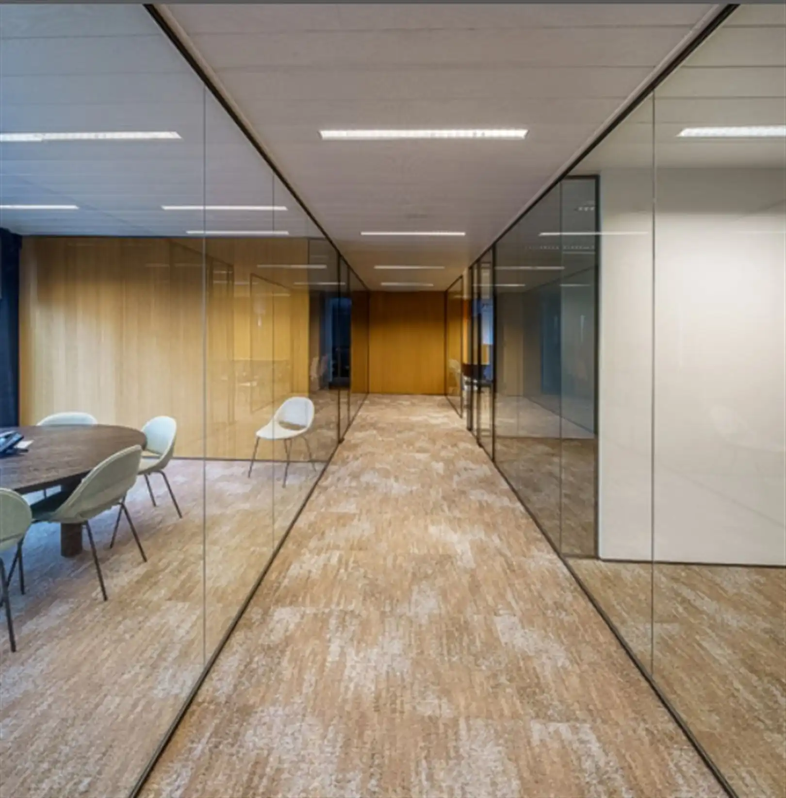 SPECTRUM : 4e verdiep 1.390m² en 268m² te huur foto 8