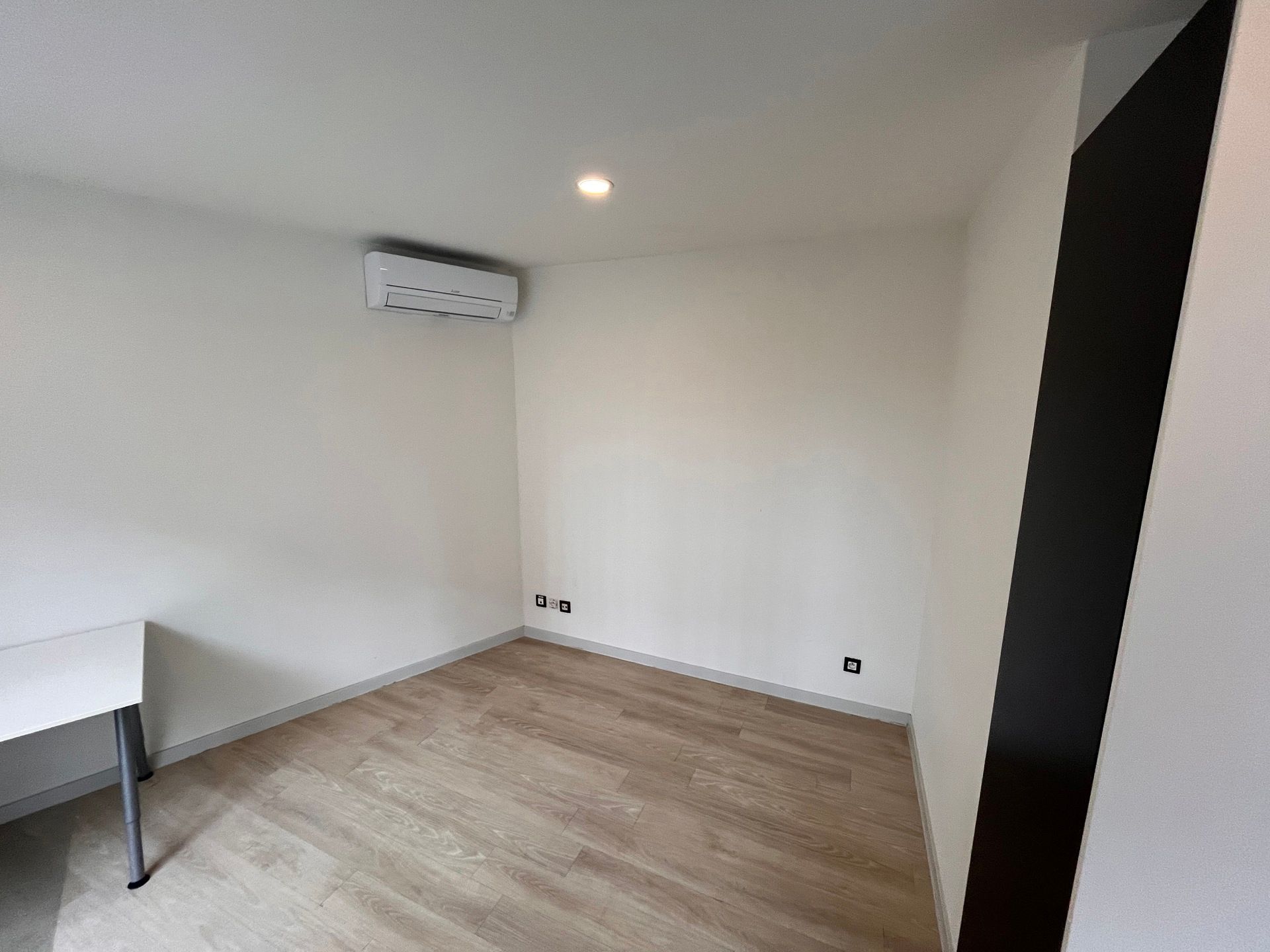 Instapklare studentenkamer met eigen badkamer en goede ligging foto 2