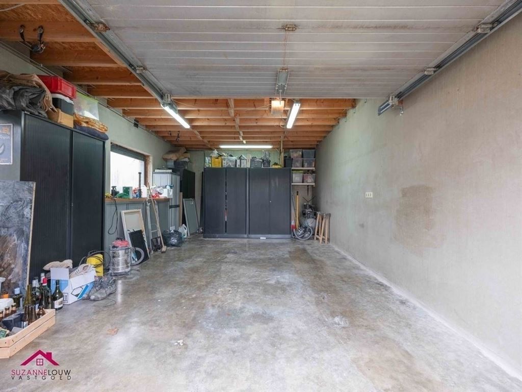 Stijlvolle vrijstaande woning met ruimte voor vrij beroep, garage en verwarmd zwembad op ruim perceel foto 36
