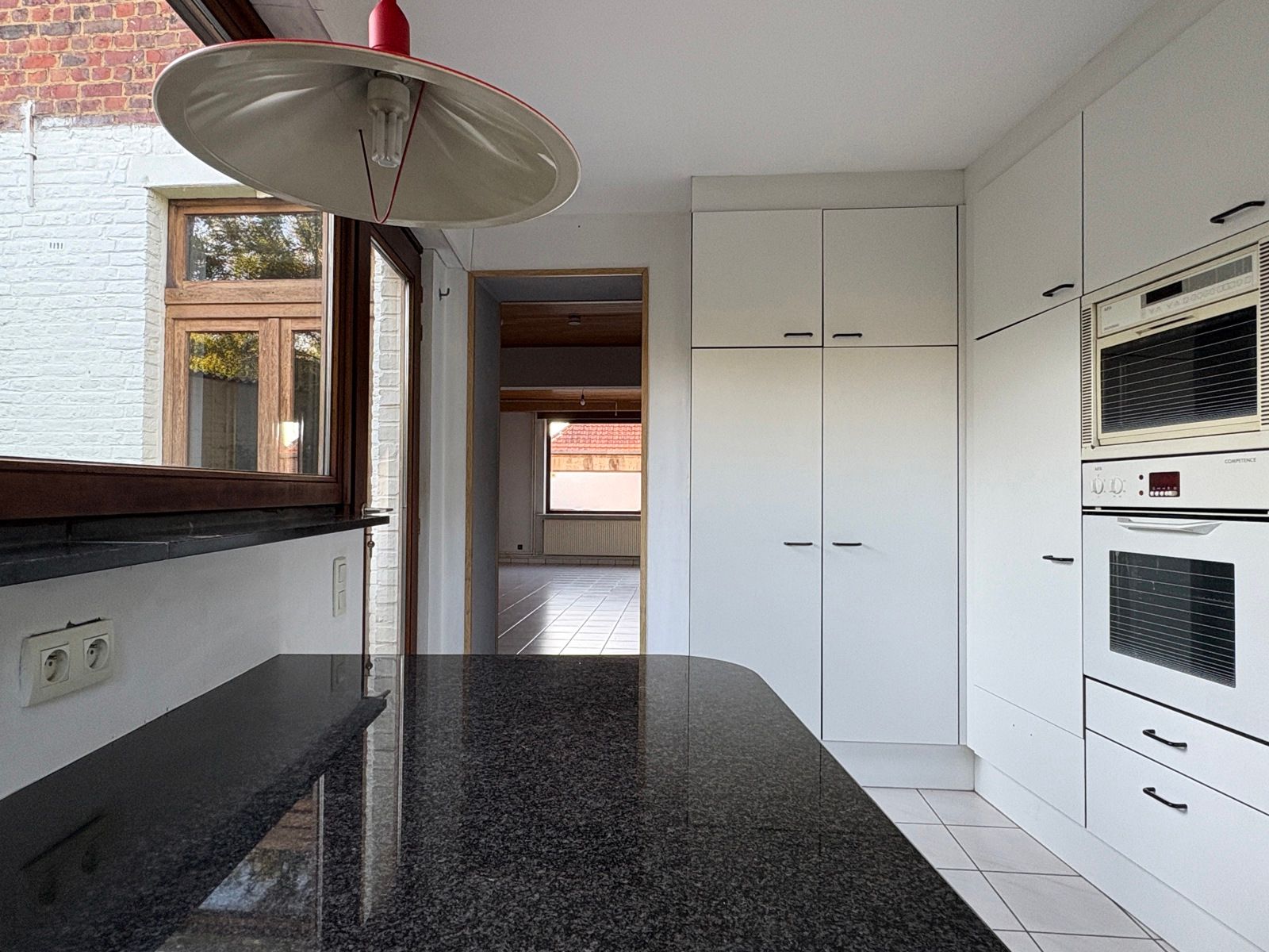 Huis te koop foto {{pictureIndex}}