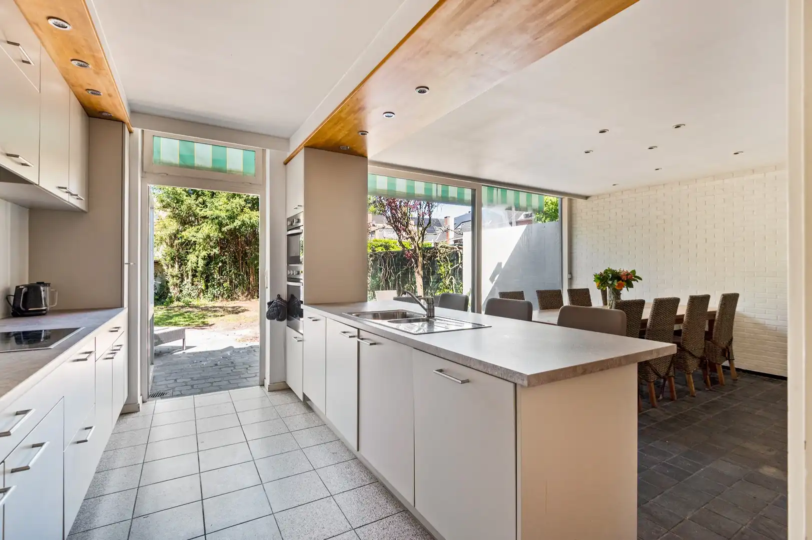 Lichtrijke 4slpk-woning met tuin en polyvalente ruimte foto 5