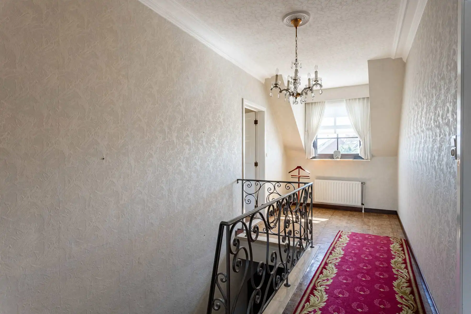 Instapklare woning met 4 slaapkamers en tuin te Erpe! foto 12