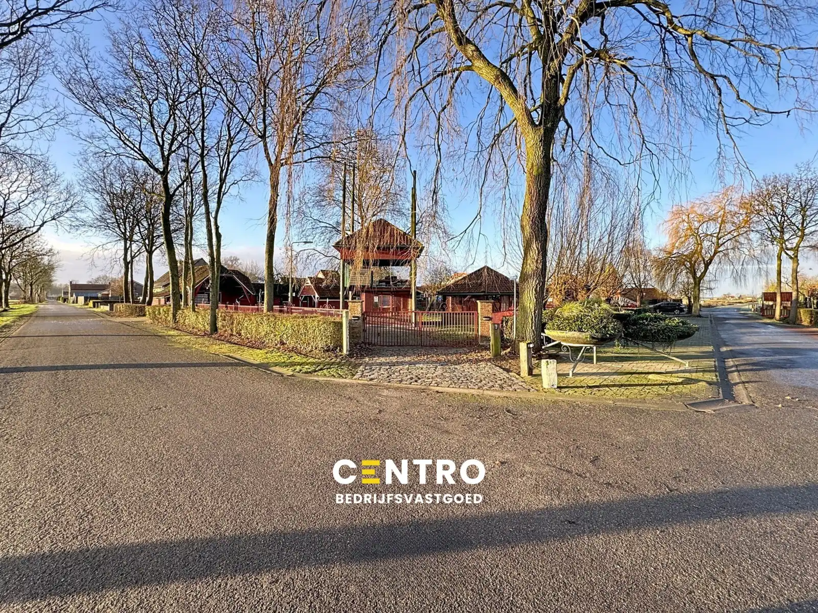 UNIEK Horeca-vastgoed met woonst op circa 2,8 hectare! foto {{pictureIndex}}