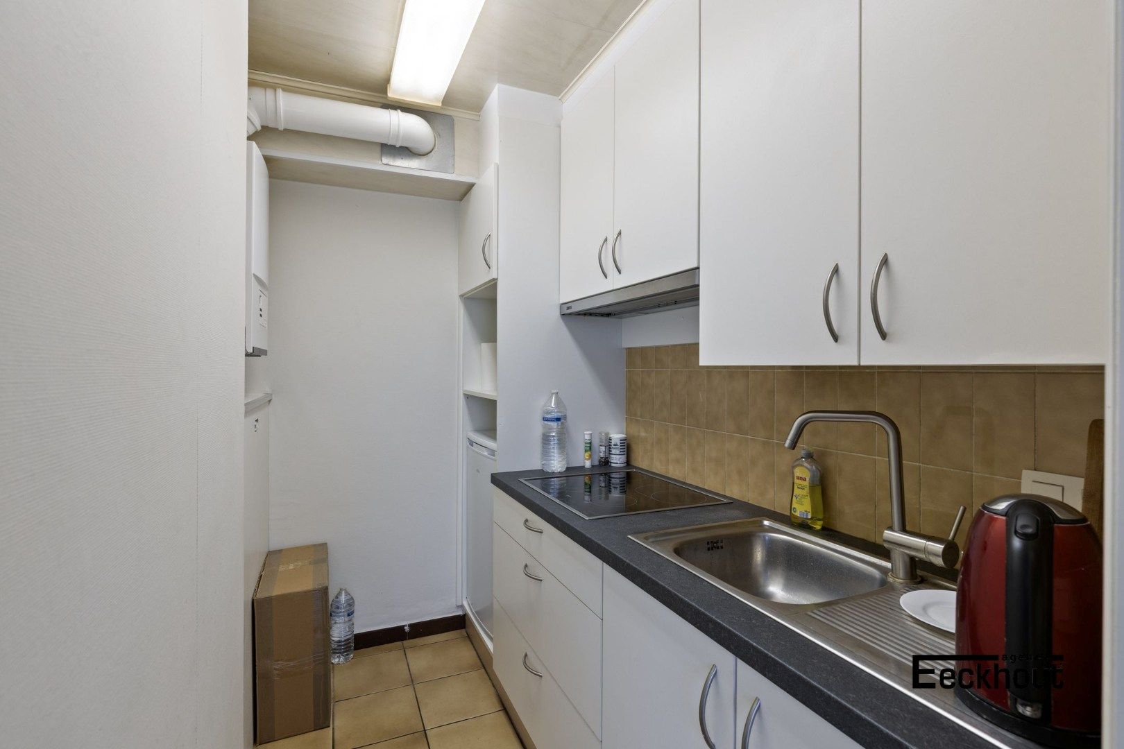 Verzorgde gelijkvloerse studio op wandelafstand van het strand foto 7