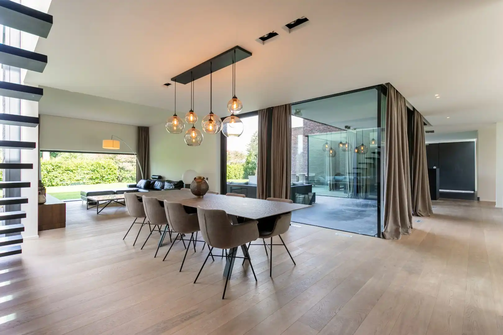 Unieke villa met 5 slpk. in het landelijke Pajottegem foto 8