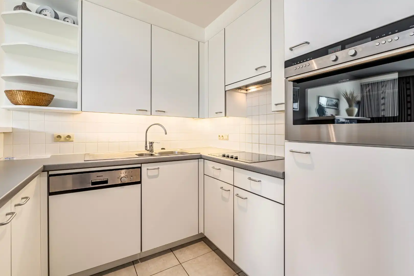 Instapklaar appartement met prachtig zeezicht. foto 9