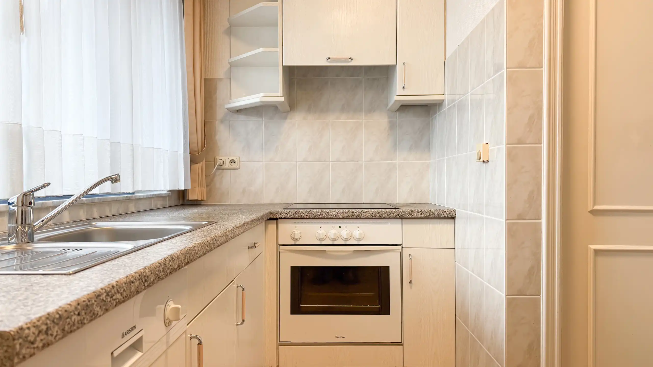 Instapklaar appartement + garagebox in het centrum v. Zolder foto 9