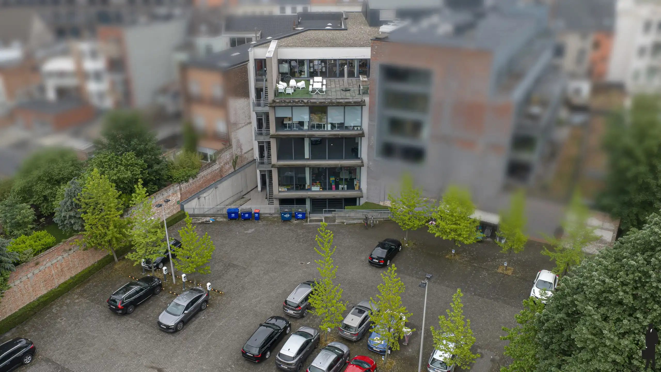 4 gerenoveerde kantoorruimtes (geheel of gedeeltelijk te huren) in een karaktervolle geklasseerde herenwoning met uitstekende bereikbaarheid en ruime parkeervoorzieningen. foto 36