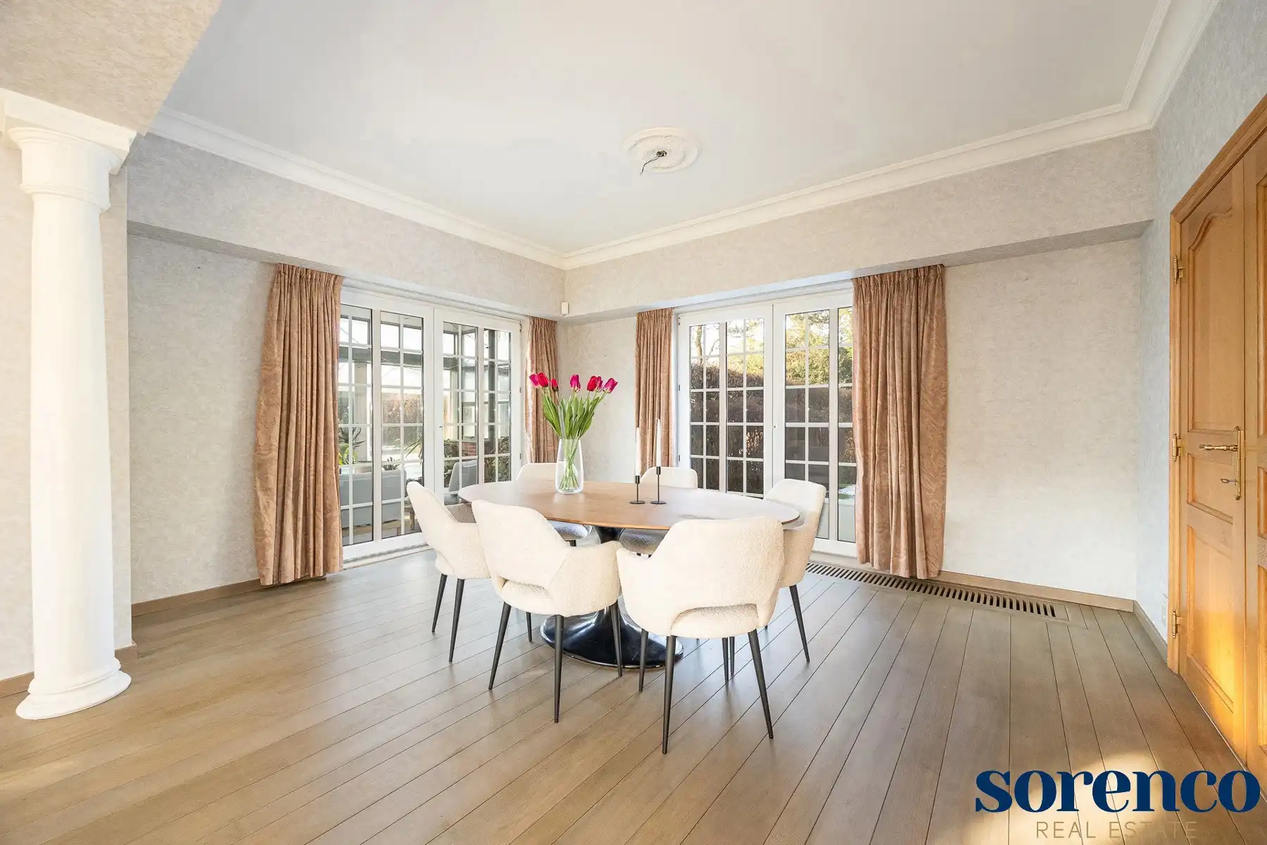 Charmante villa met zwembad op een mooi perceel  foto 6