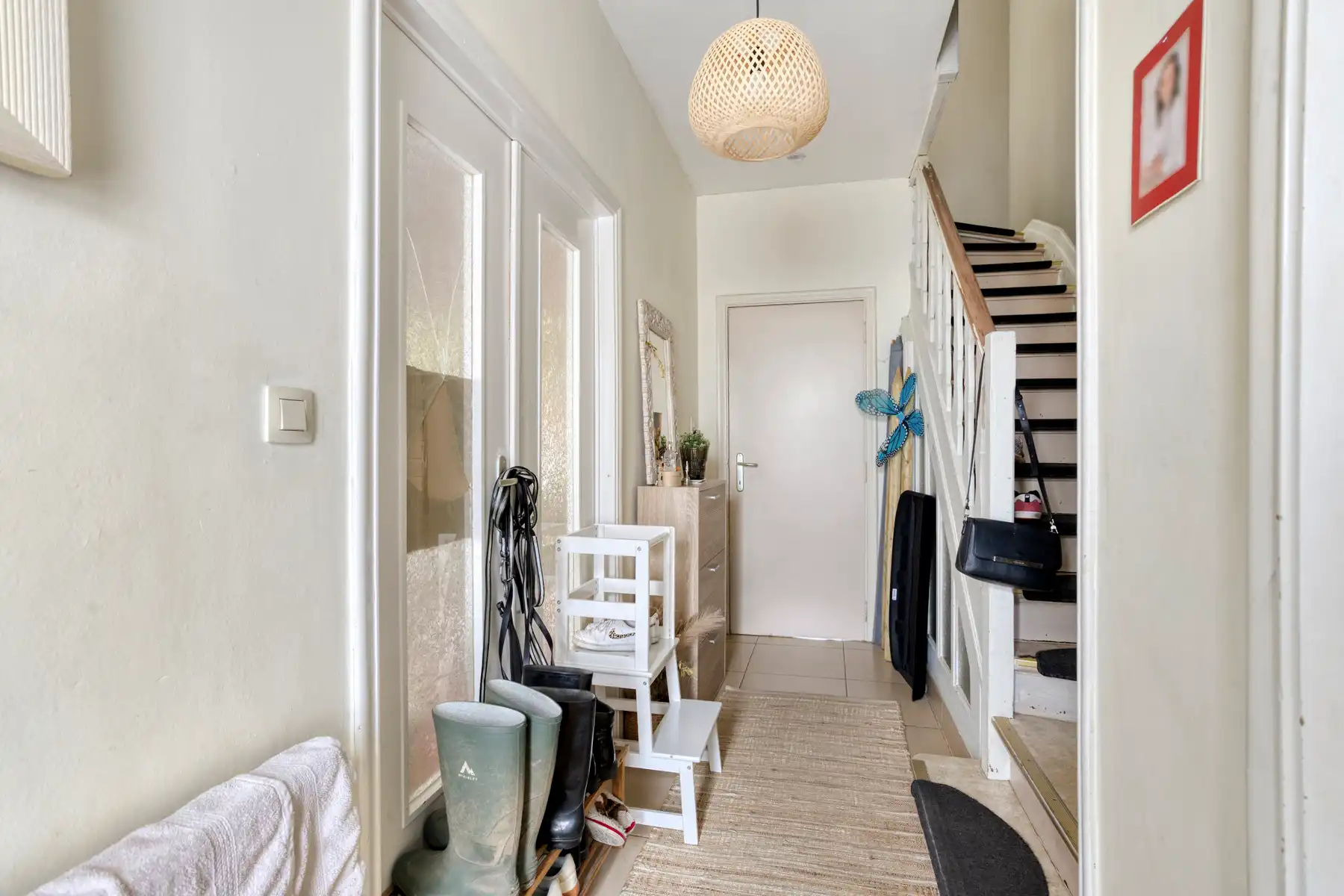 Goed gelegen woning met 3 slaapkamers, bureau en tuin foto 8