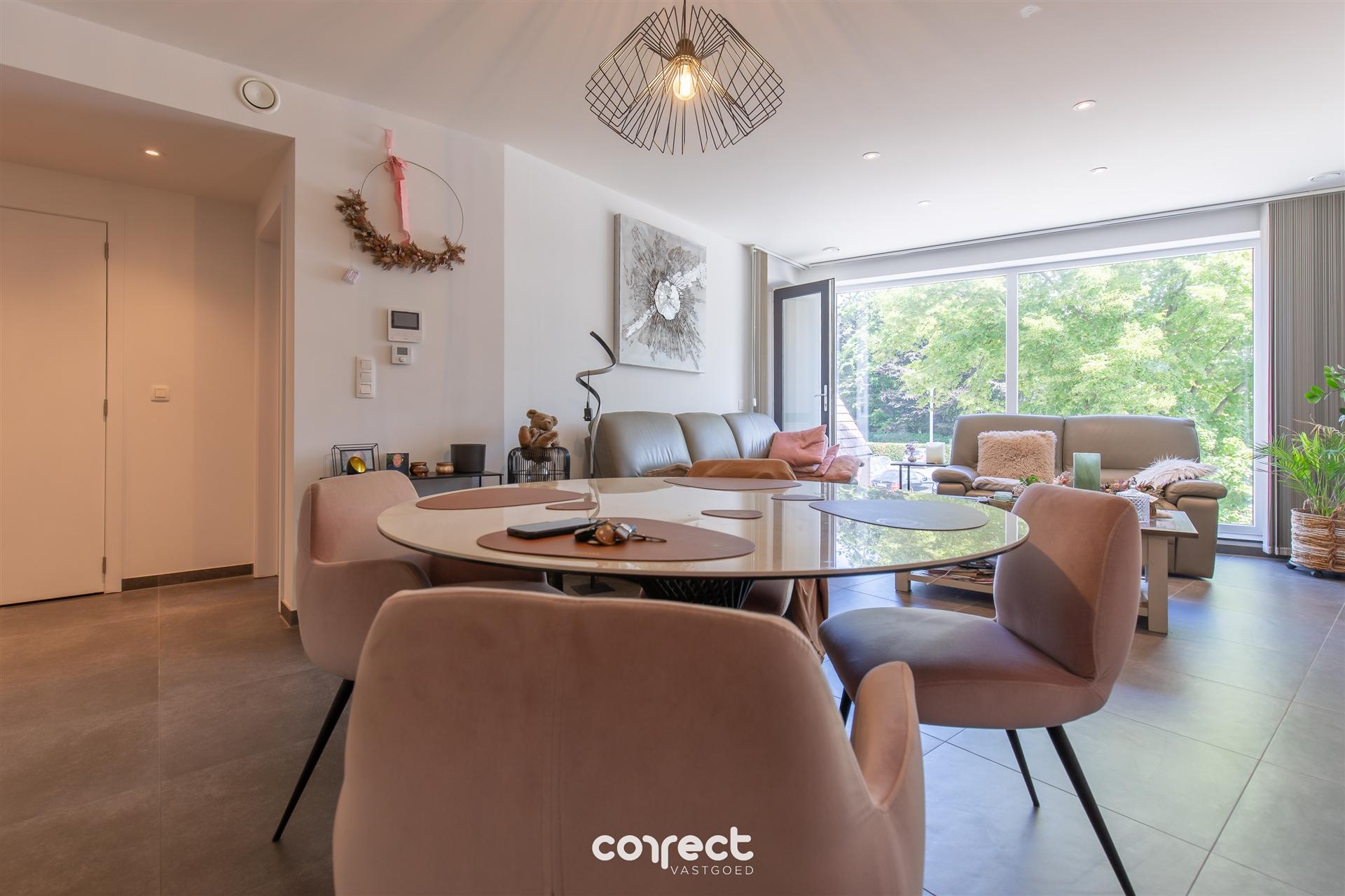Centraal gelegen appartement met 1 slaapkamer. foto 3