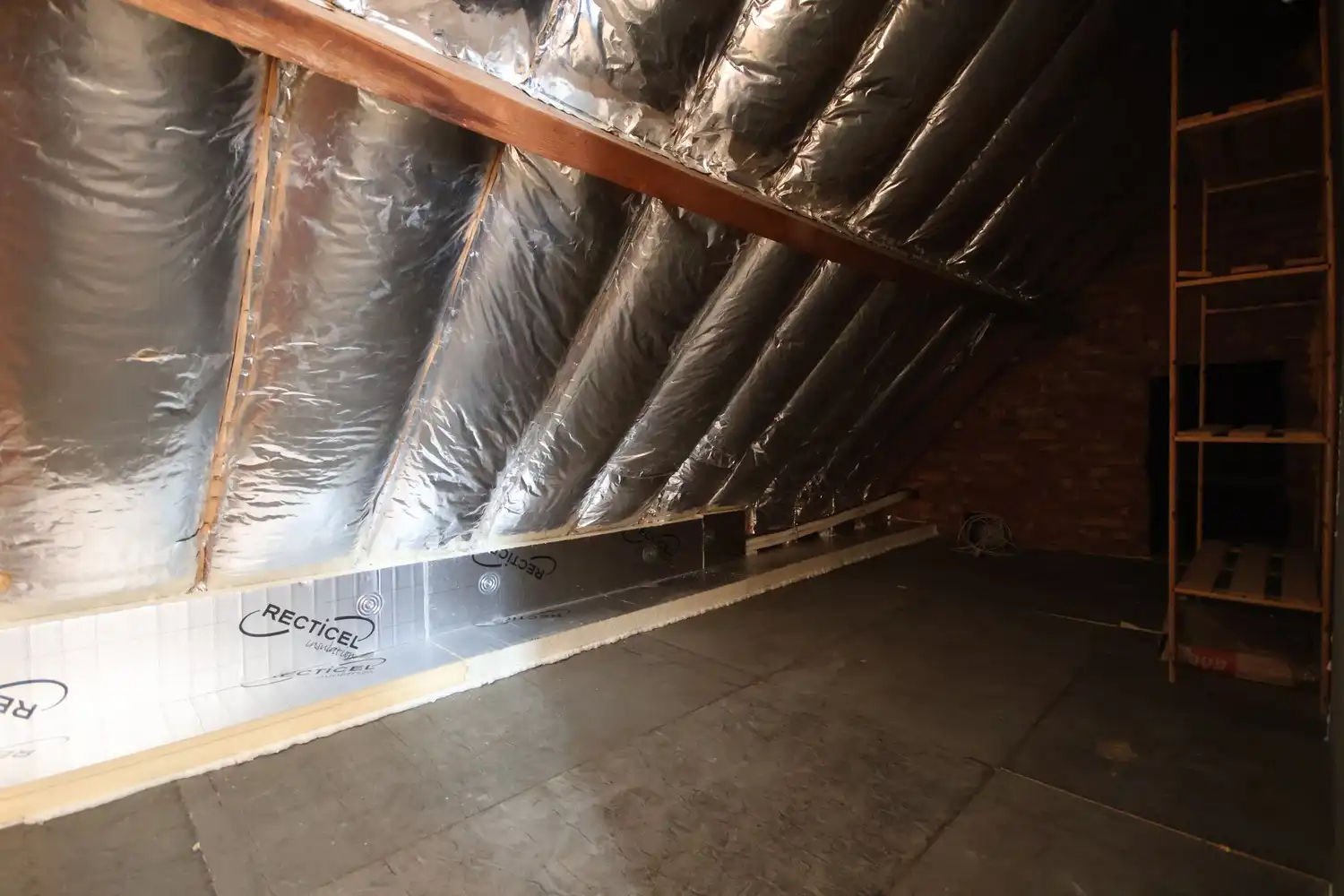 Gunstig gelegen woning met zeer veel lichtinval met minstens 2 slaapkamers foto 23