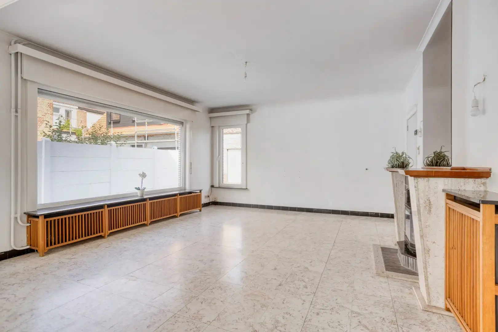 Leuke, halfopen woning met 3 slaapkamers, garage en tuin! foto 7