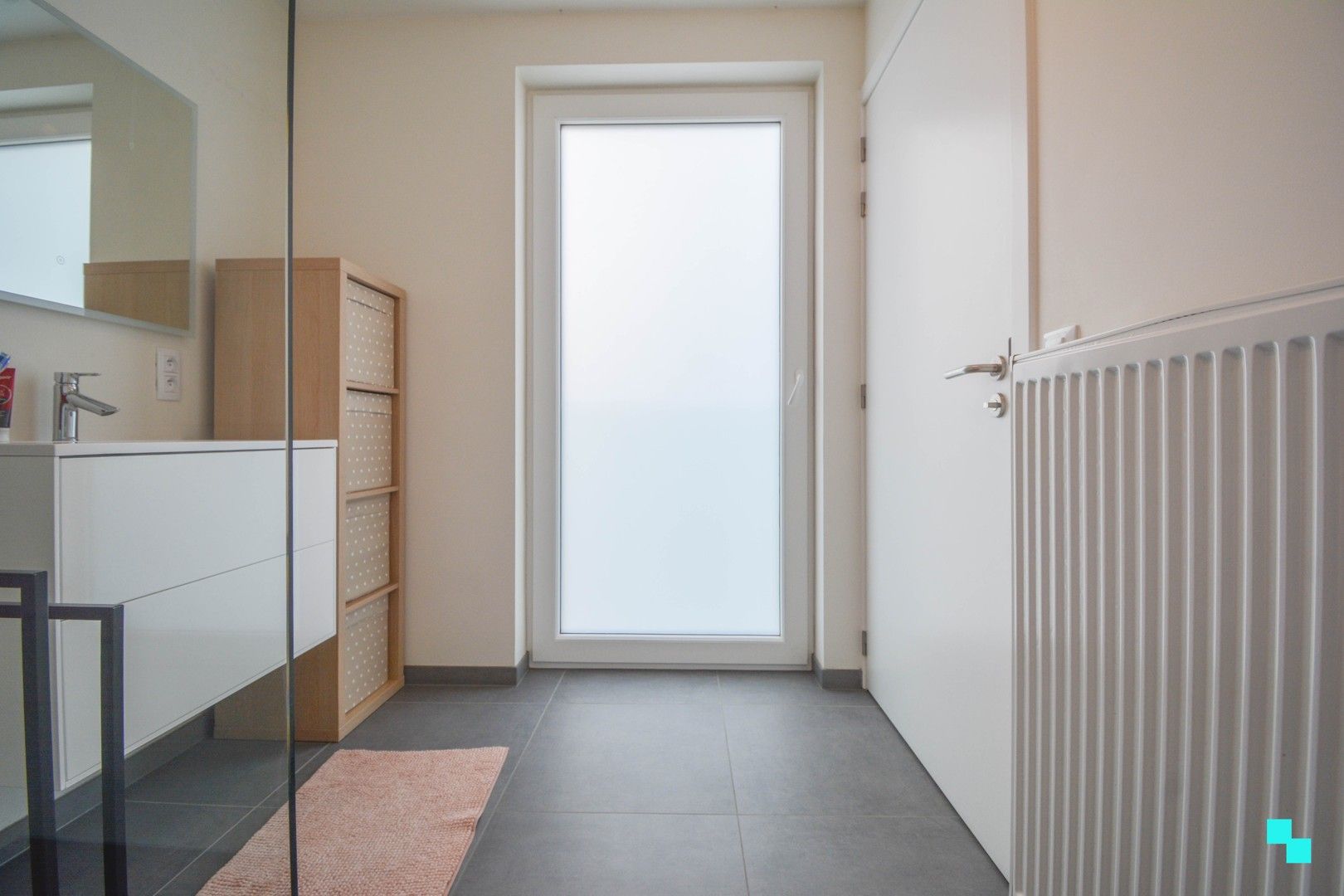 Aantrekkelijk appartement pal in het centrum van Hooglede foto 20