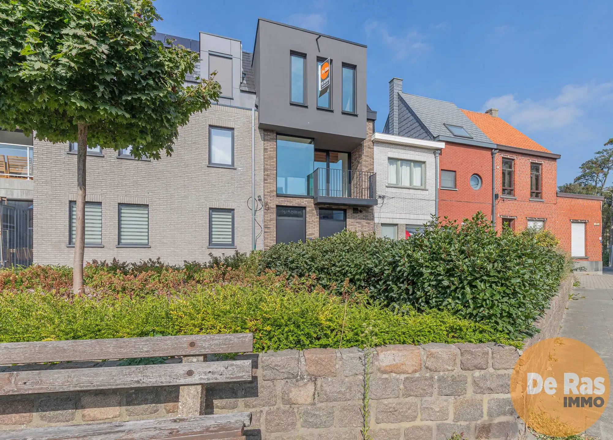 WETTEREN - Gezellige nieuwbouwwoning op uitstekende locatie foto 2