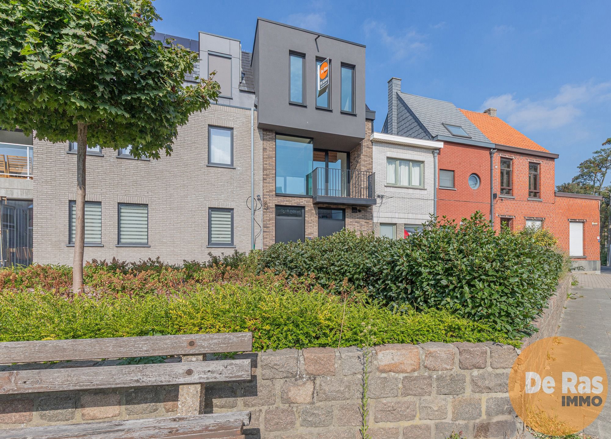 WETTEREN - Gezellige nieuwbouwwoning op uitstekende locatie foto 2