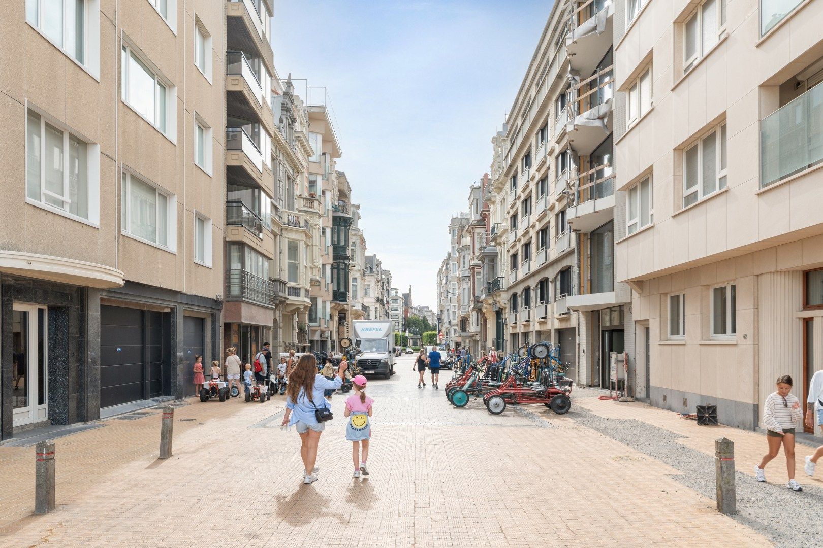 GERENOVEERD APPARTEMENT MET ZIJDELINGS ZEEZICHT: TOPLIGGING !! foto 17