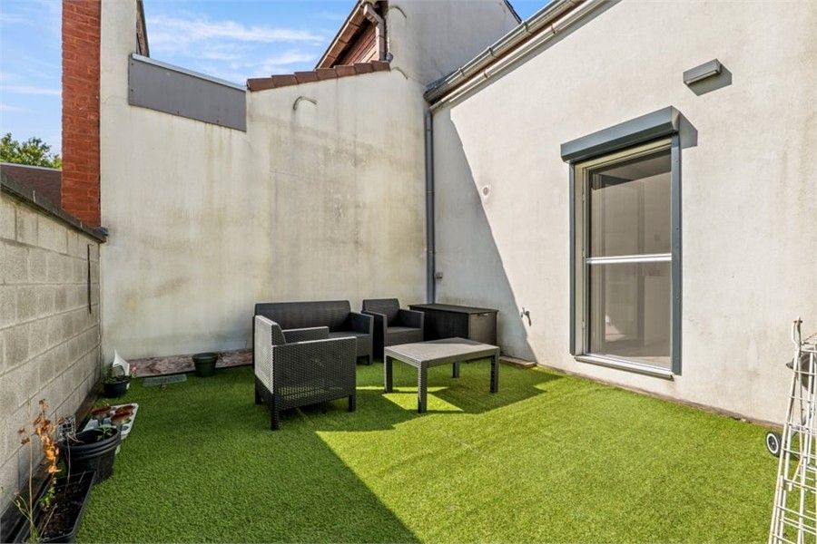 RUIME GERENOVEERDE WONING OP EEN ZEER GOEDE LOCATIE foto 30