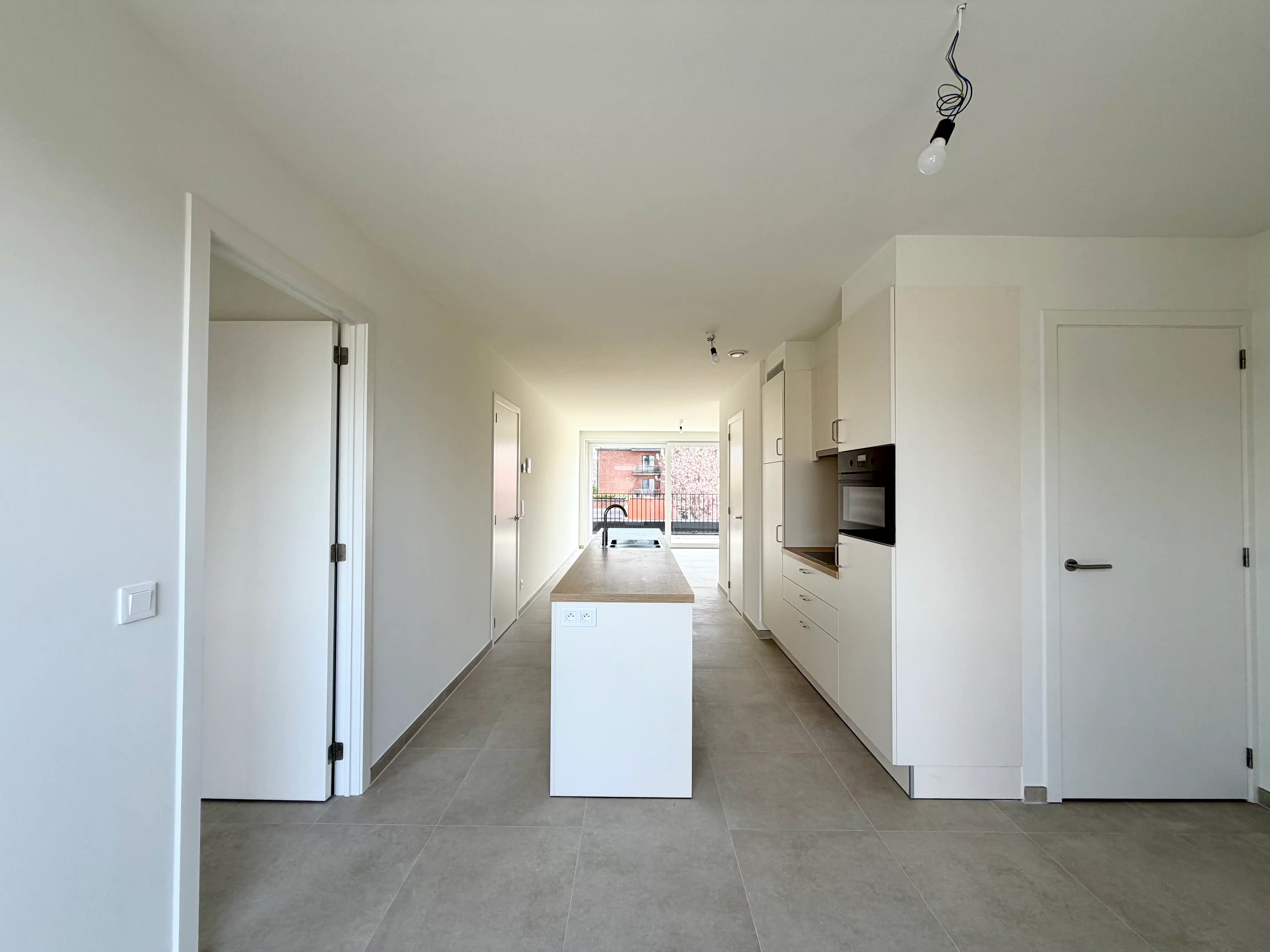 Nieuwbouwappartement met twee slaapkamers te huur foto 3