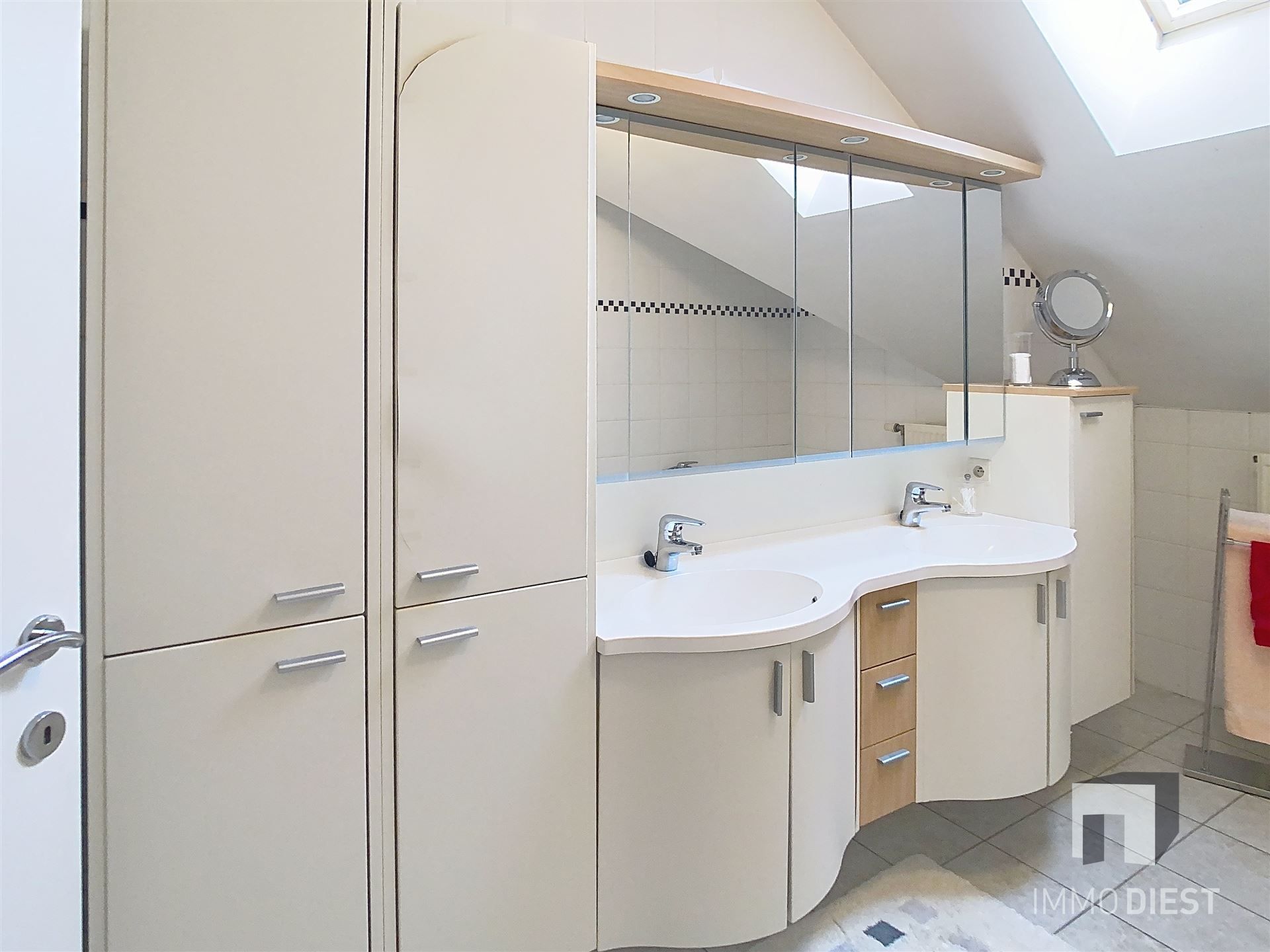 Appartement met 2 slpk & garage foto 15