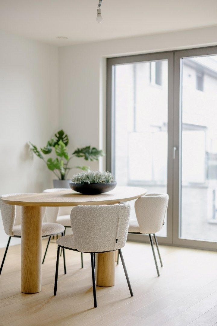 Ruim en lichtrijk appartement te koop in centrum Waregem foto 4