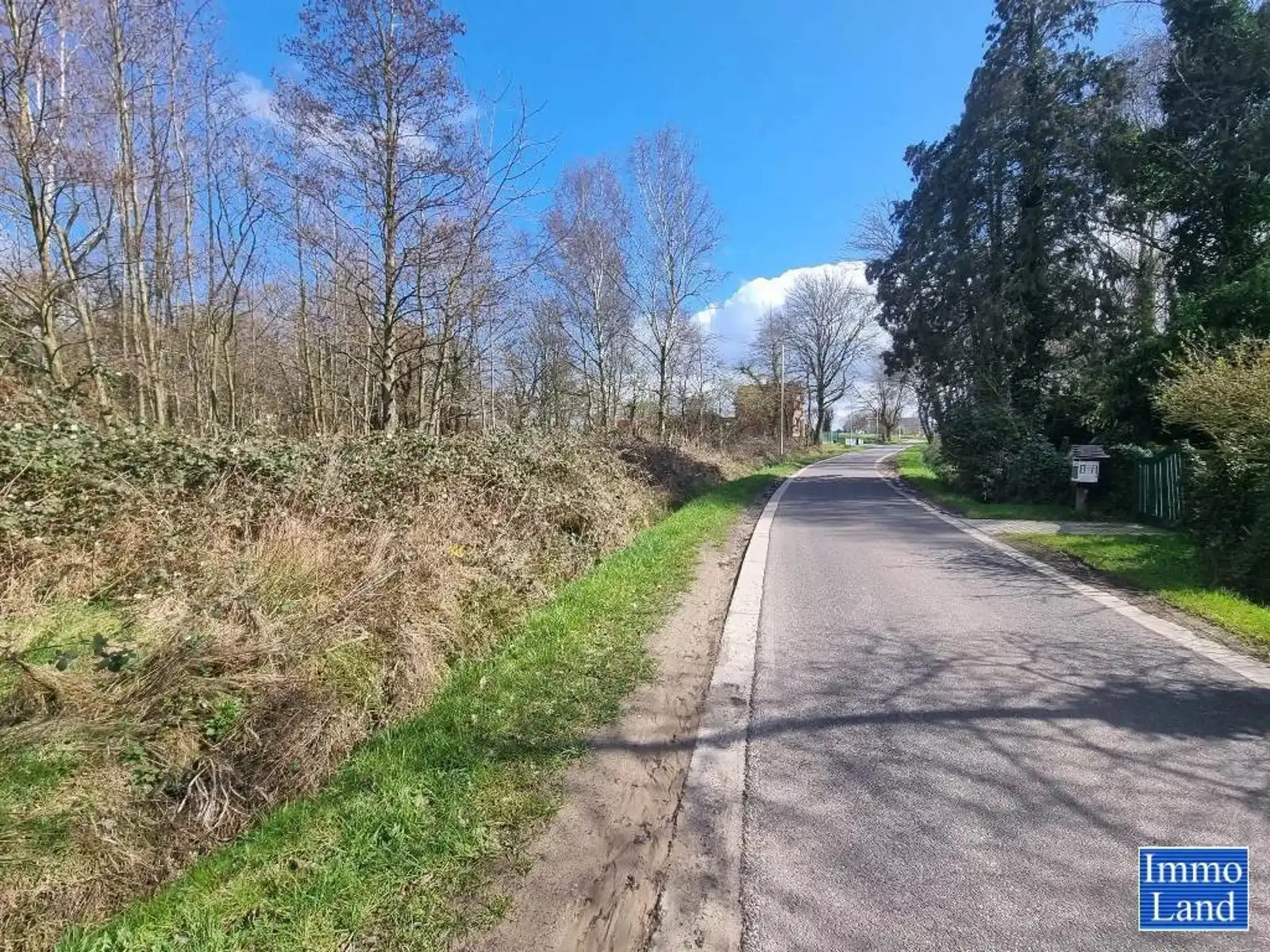 Perceel grond van 75are, gelegen in agrarisch gebied op de grens Hasselt - Diepenbeek, omgeving Mombeekdreef. foto 3