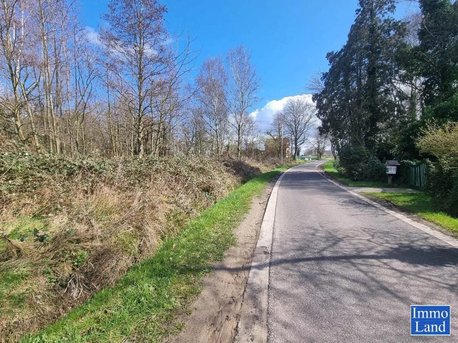 Perceel grond van 75are, gelegen in agrarisch gebied op de grens Hasselt - Diepenbeek, omgeving Mombeekdreef. foto 3