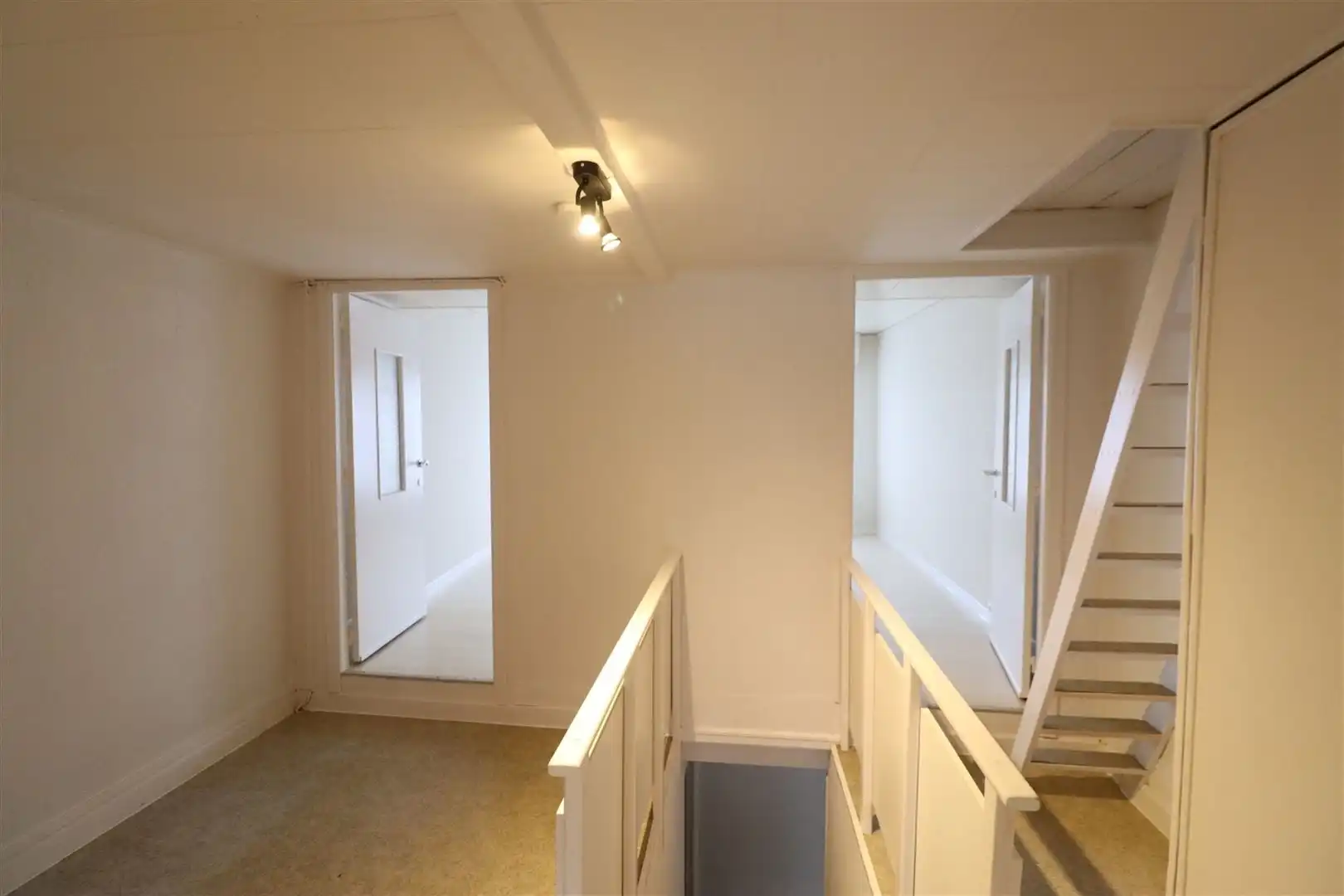 Opgefriste woning met 2 slaapkamers foto 15