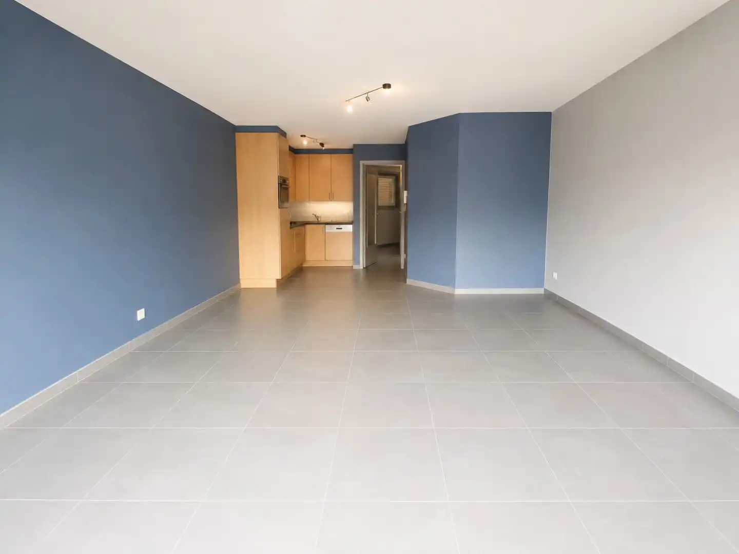 Instapklaar één-slaapkamerappartement te huur in Blankenberge foto 4