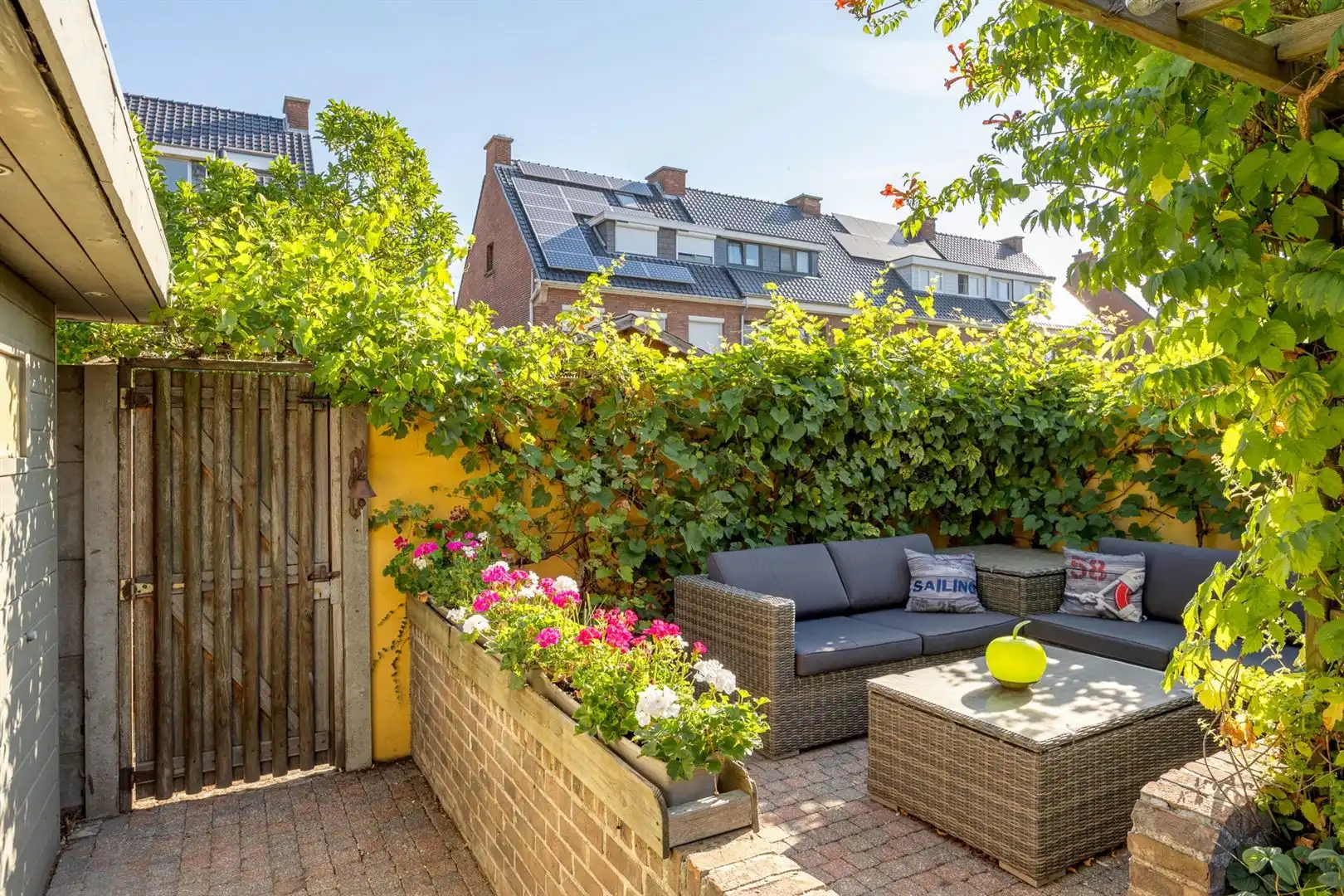 Instapklare halfopen woning in kindvriendelijke woonwijk. foto 4