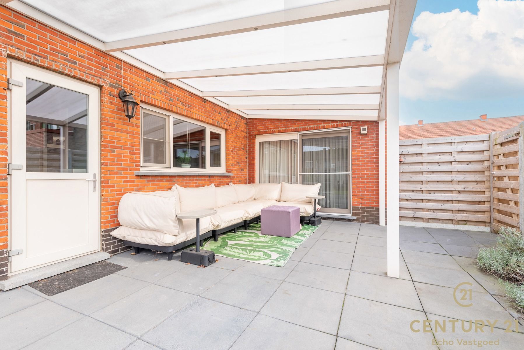 Ruime en Instapklare Hoekwoning met Tuin en Garage foto 24