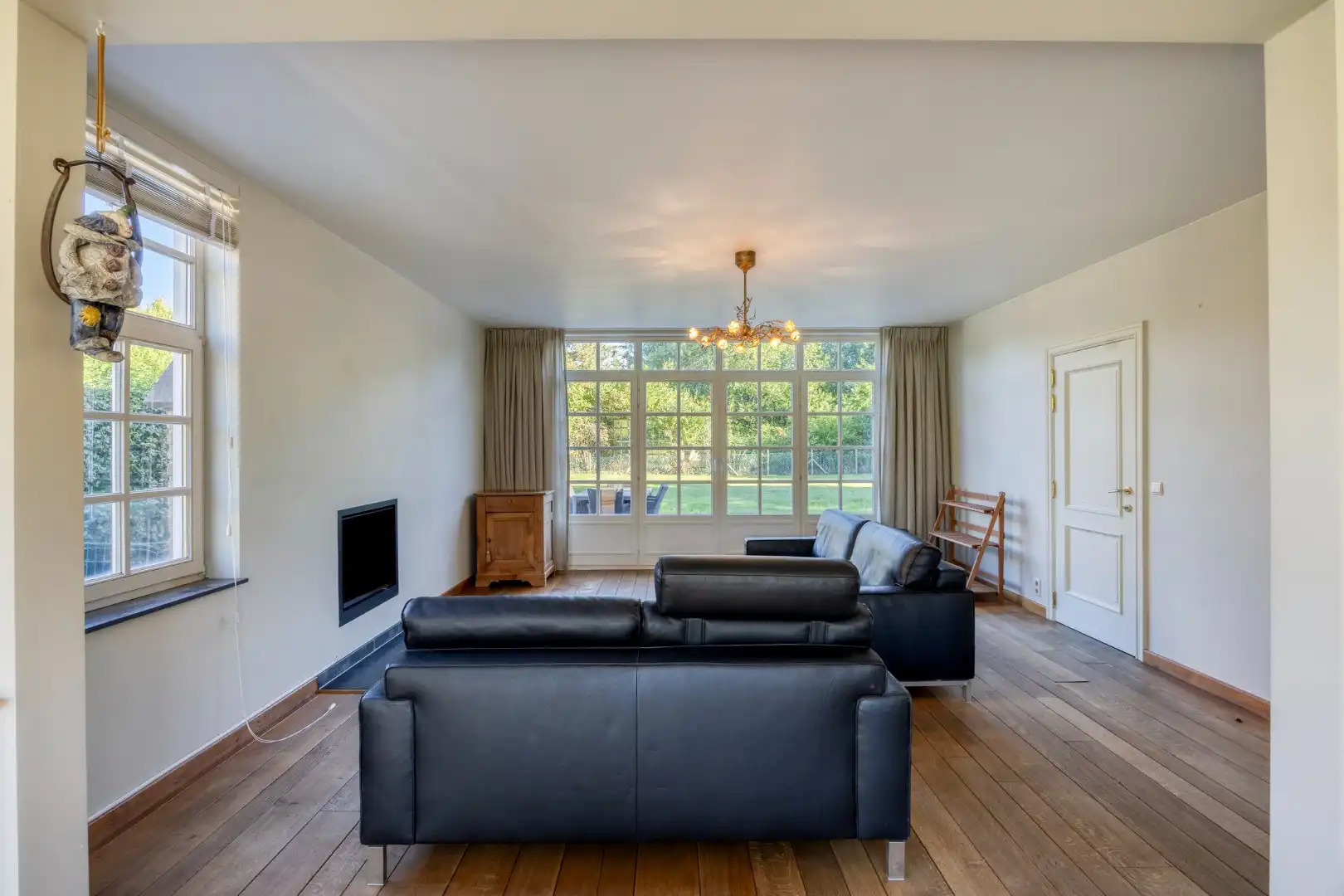 Villa met bureau,  5 slaapkamers, 2 badkamers en ruime tuin in Bierbeek! - EPC 172 kWh/m² - bewoonbare opp. 242 m² foto 4