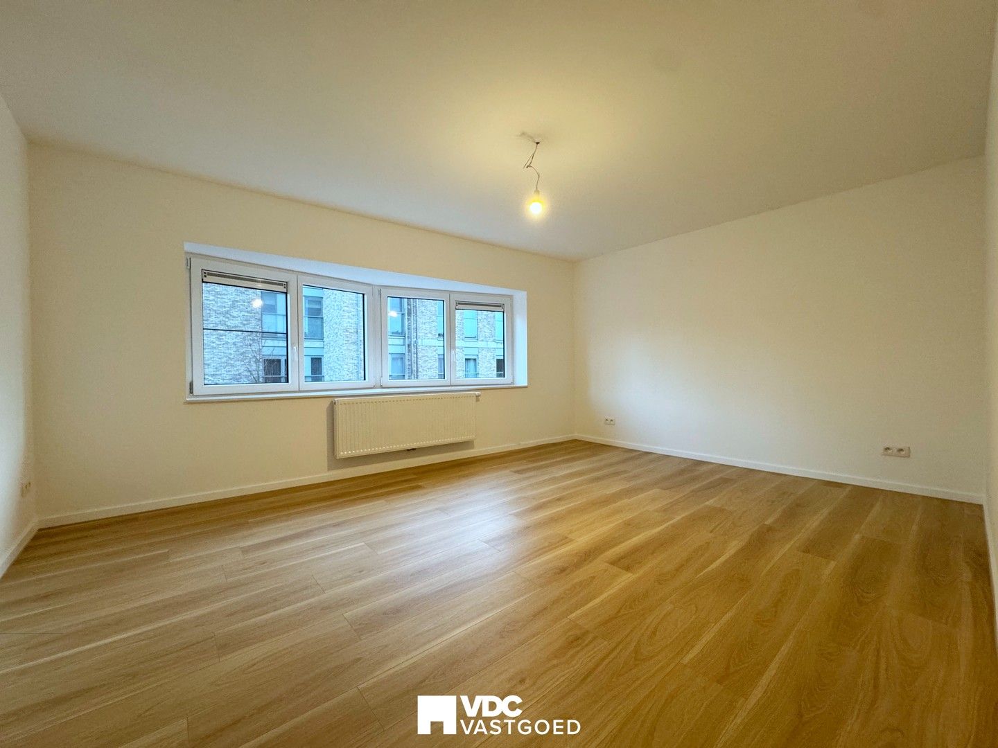 Volledig vernieuwde woning (170 m²) met tuin en garage foto 13