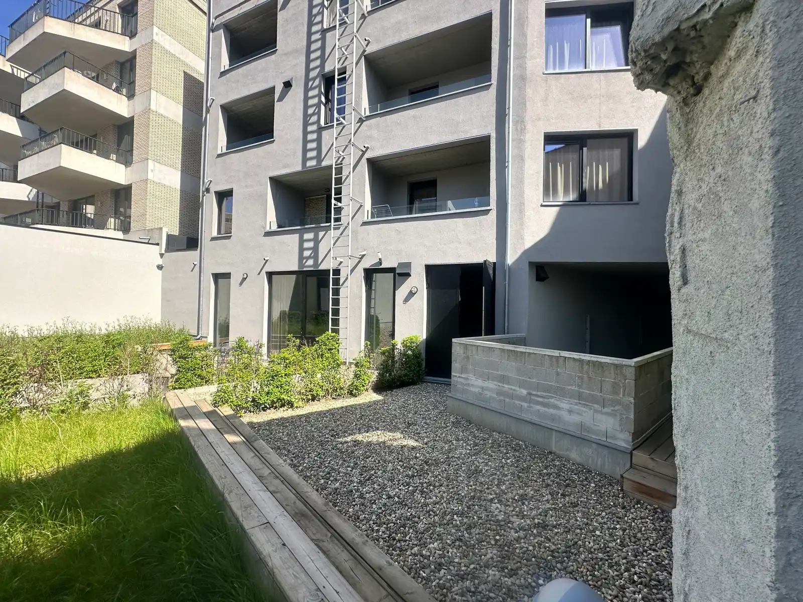 Horecapand met overdekt terras en privatieve tuin foto 8