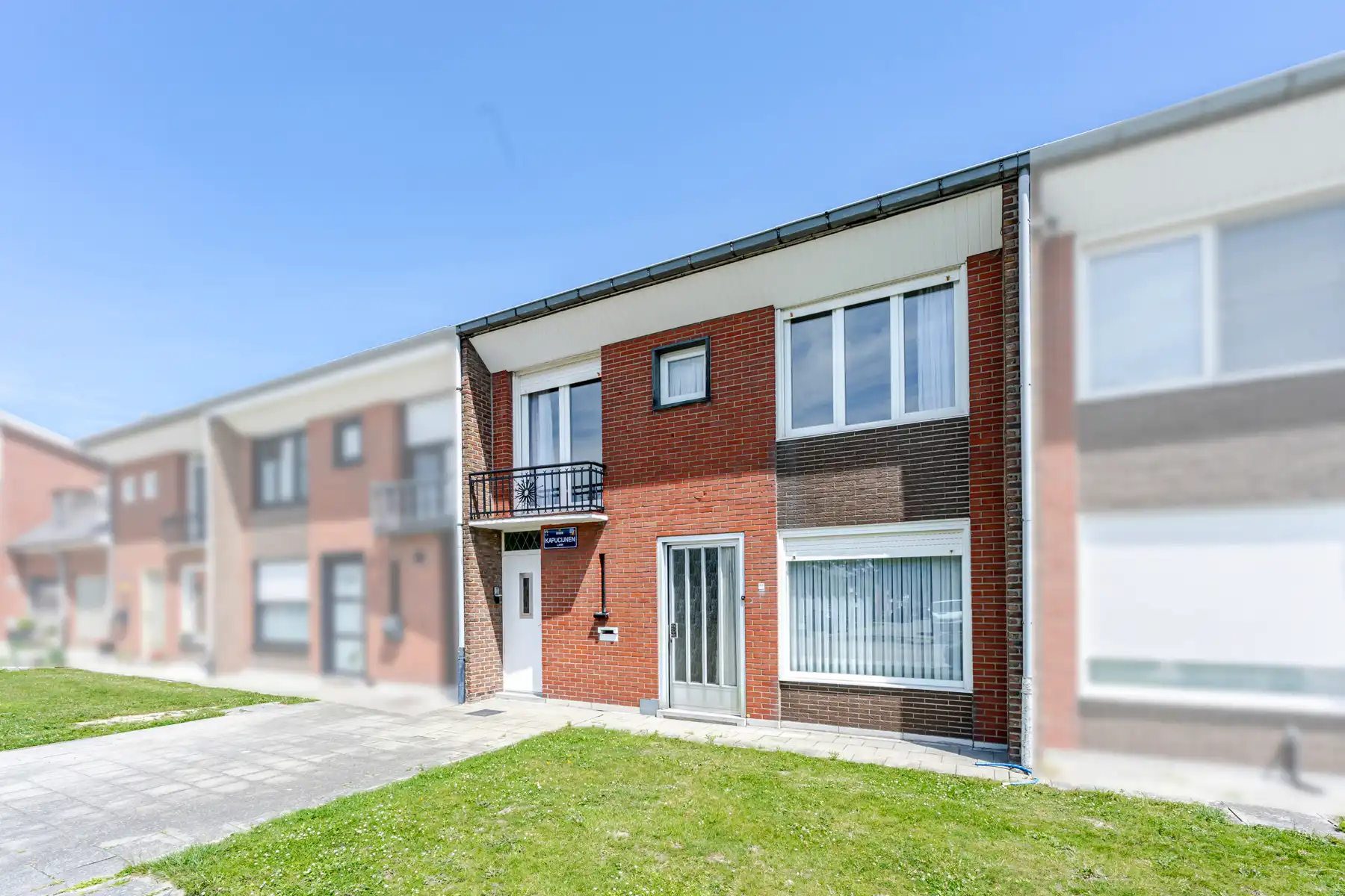 Hoofdfoto van de publicatie:  Rustig gelegen, deels te renoveren woning met 4 slpk, tuin.