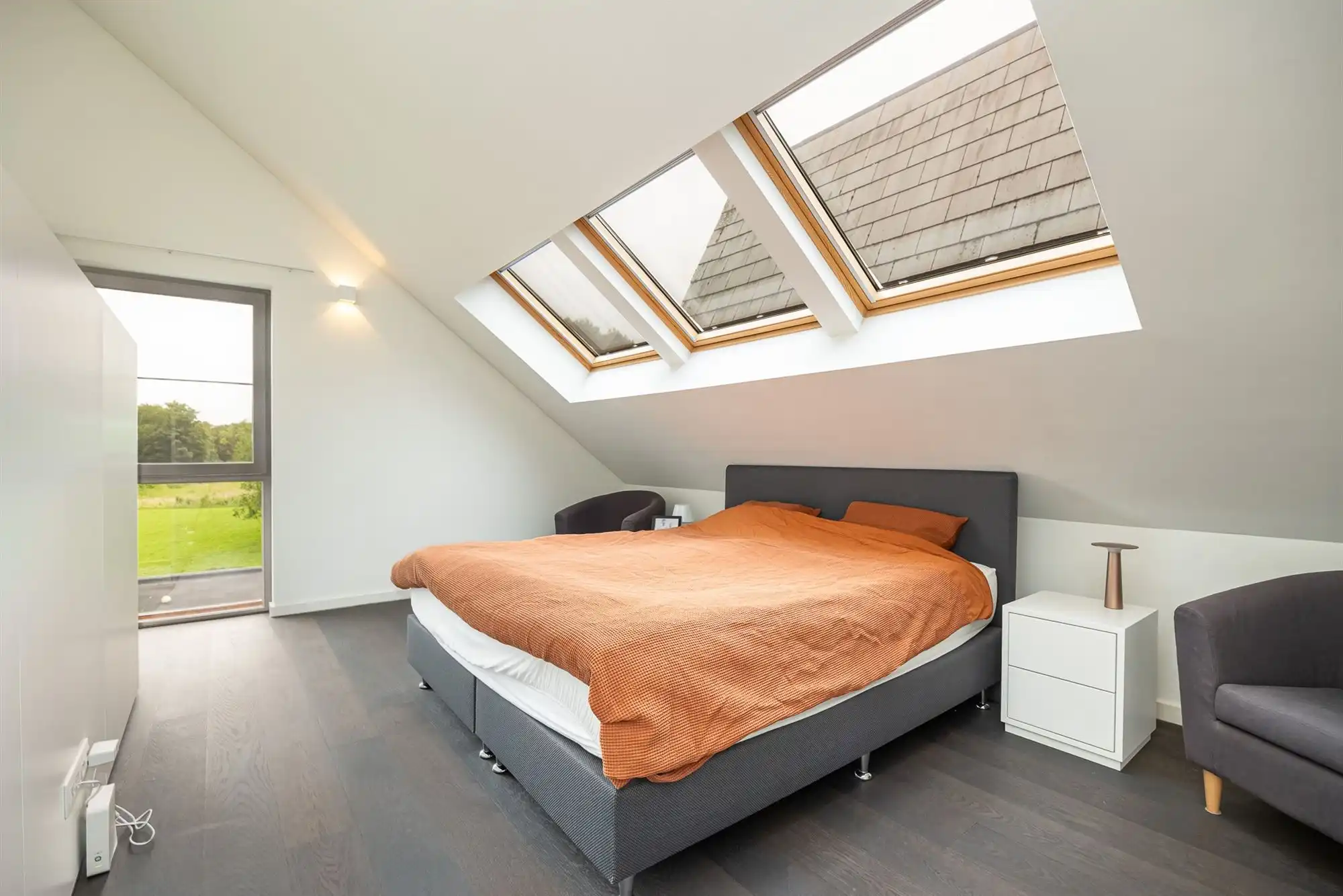 Instapklare moderne woning met 4 slpk. en tuin foto 21