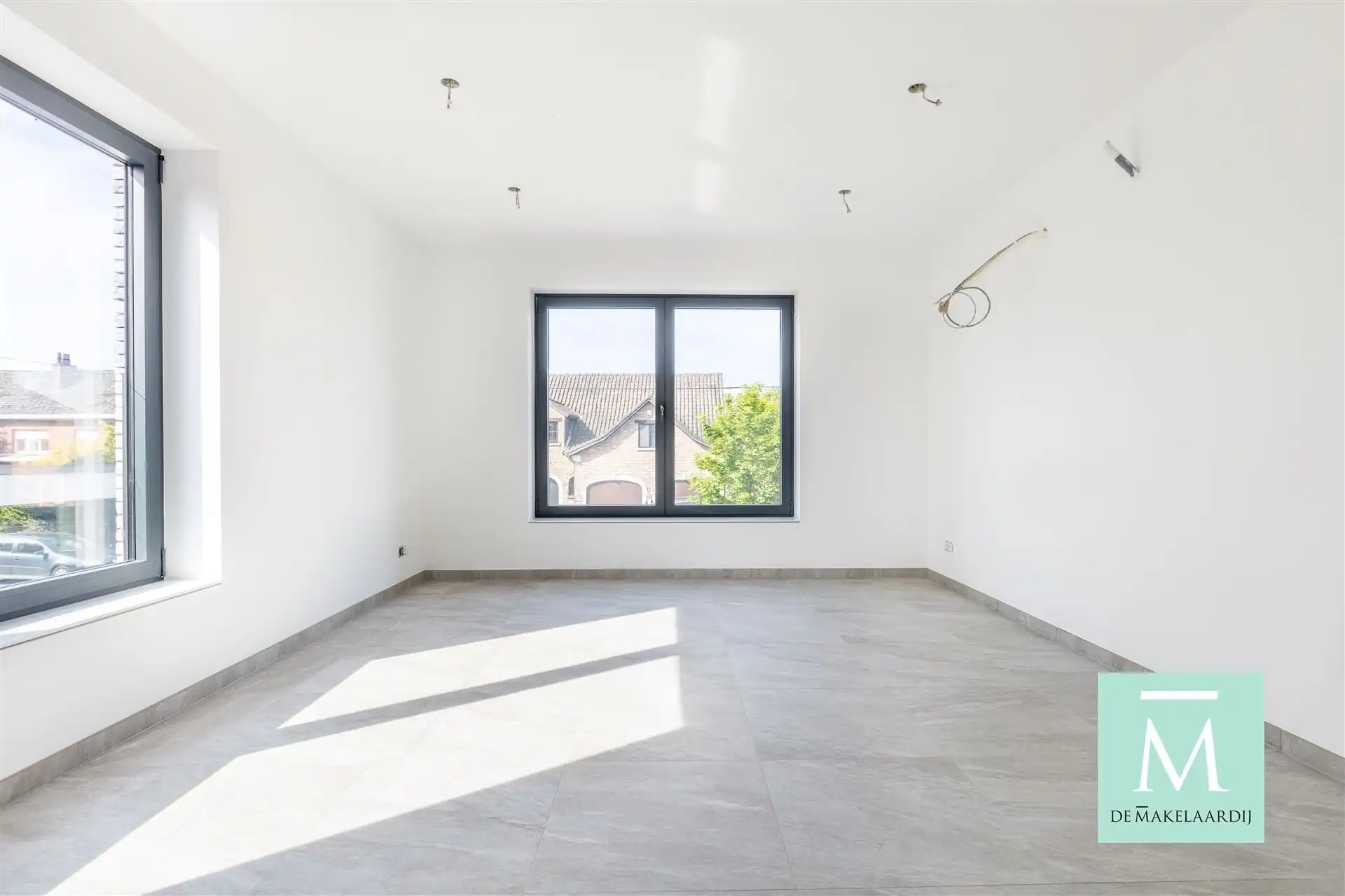 Zeer ruime nieuwbouwwoning met 5 slaapkamers en tuin foto 15