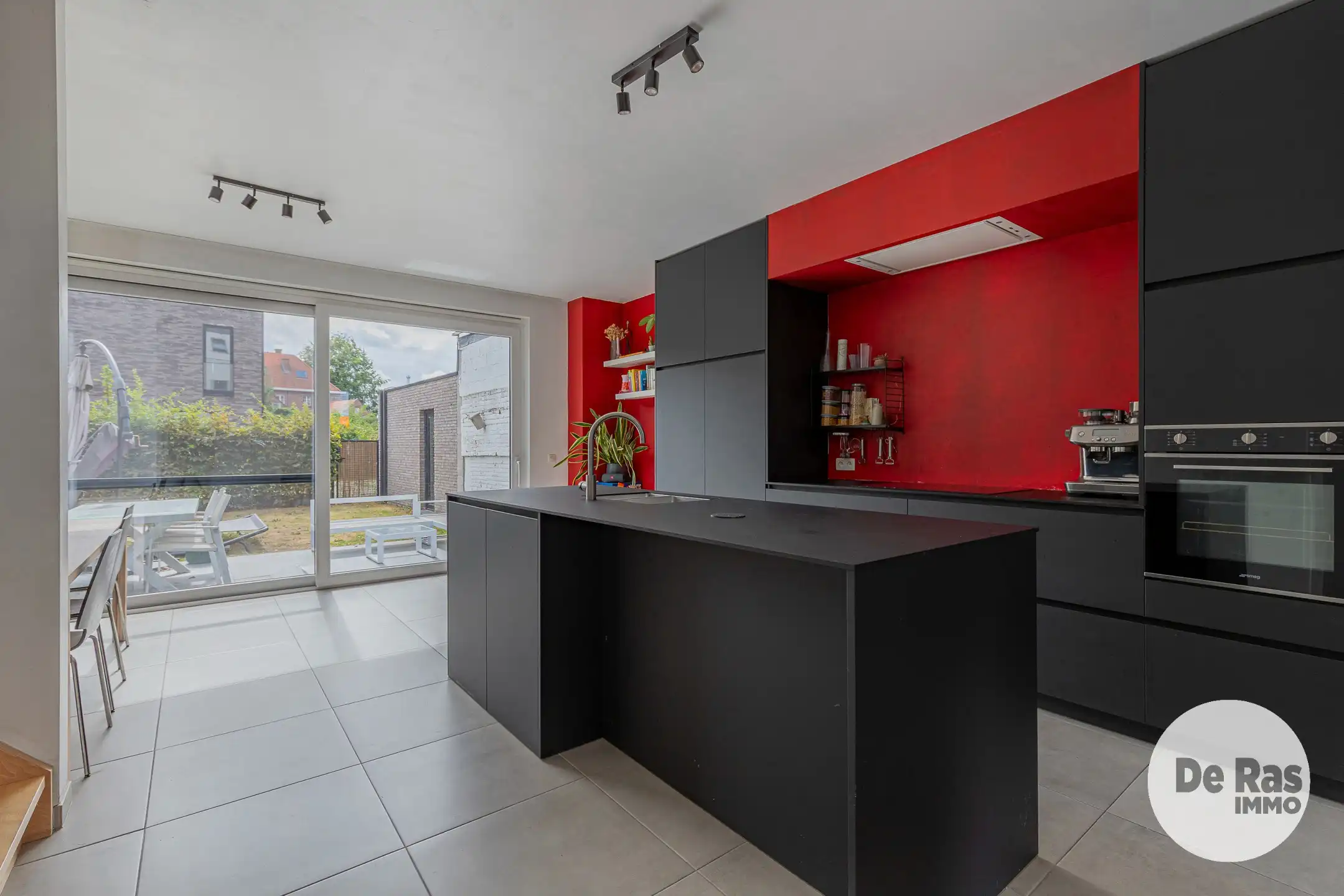 GENT - Recente woning met 3 slpks, berging en staanplaats foto 3